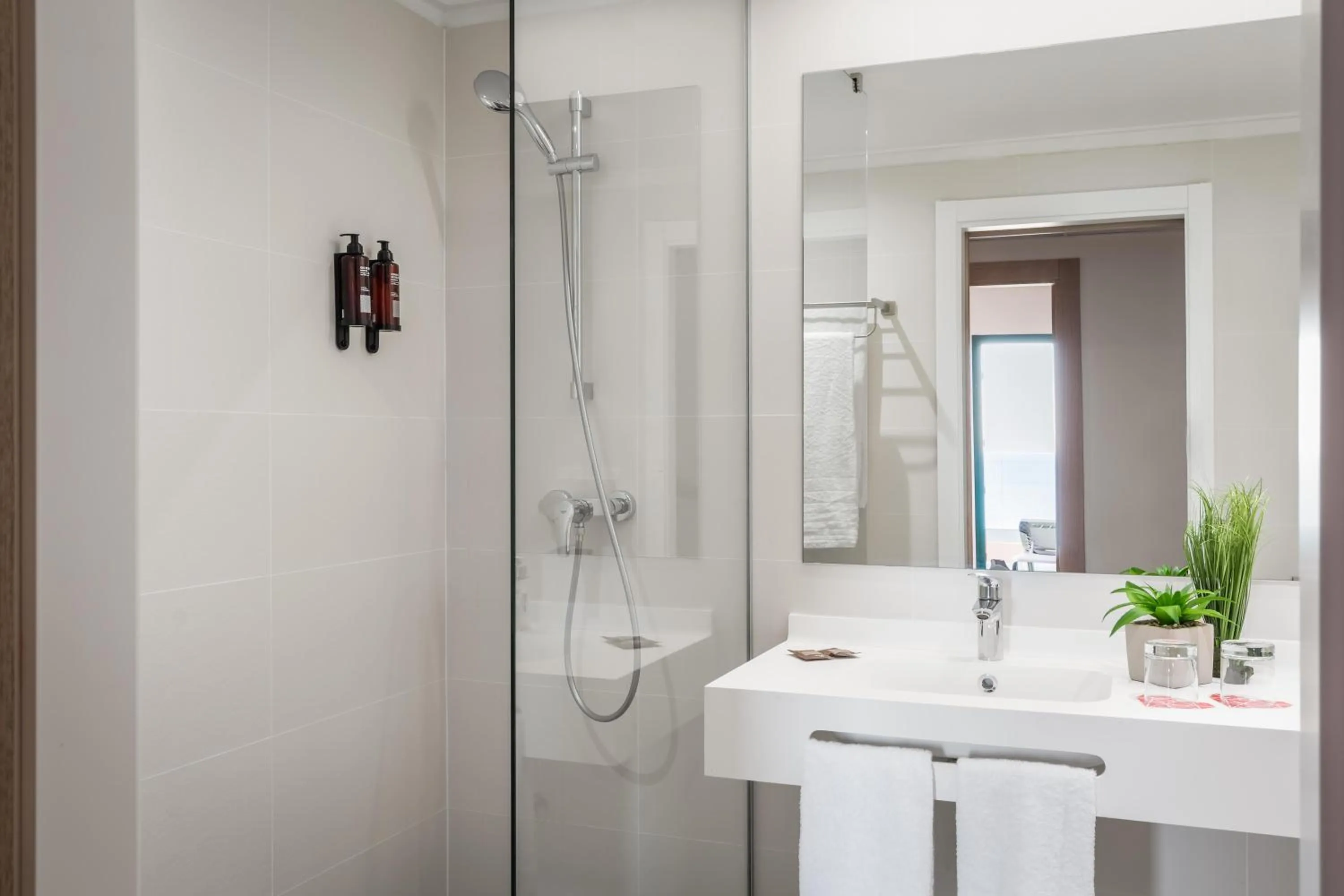 Bathroom in ALEGRIA Colonial Mar Aquafun