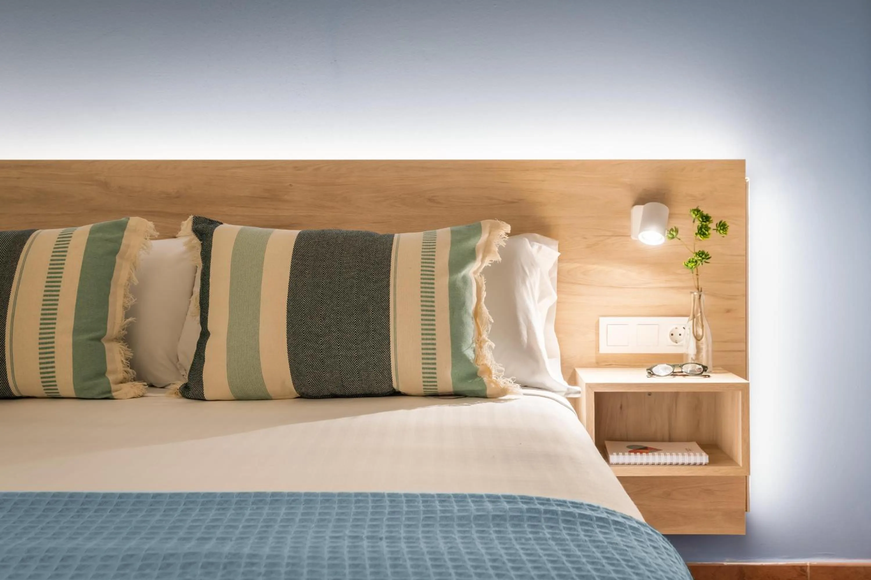 Photo of the whole room, Bed in ALEGRIA Colonial Mar Aquafun