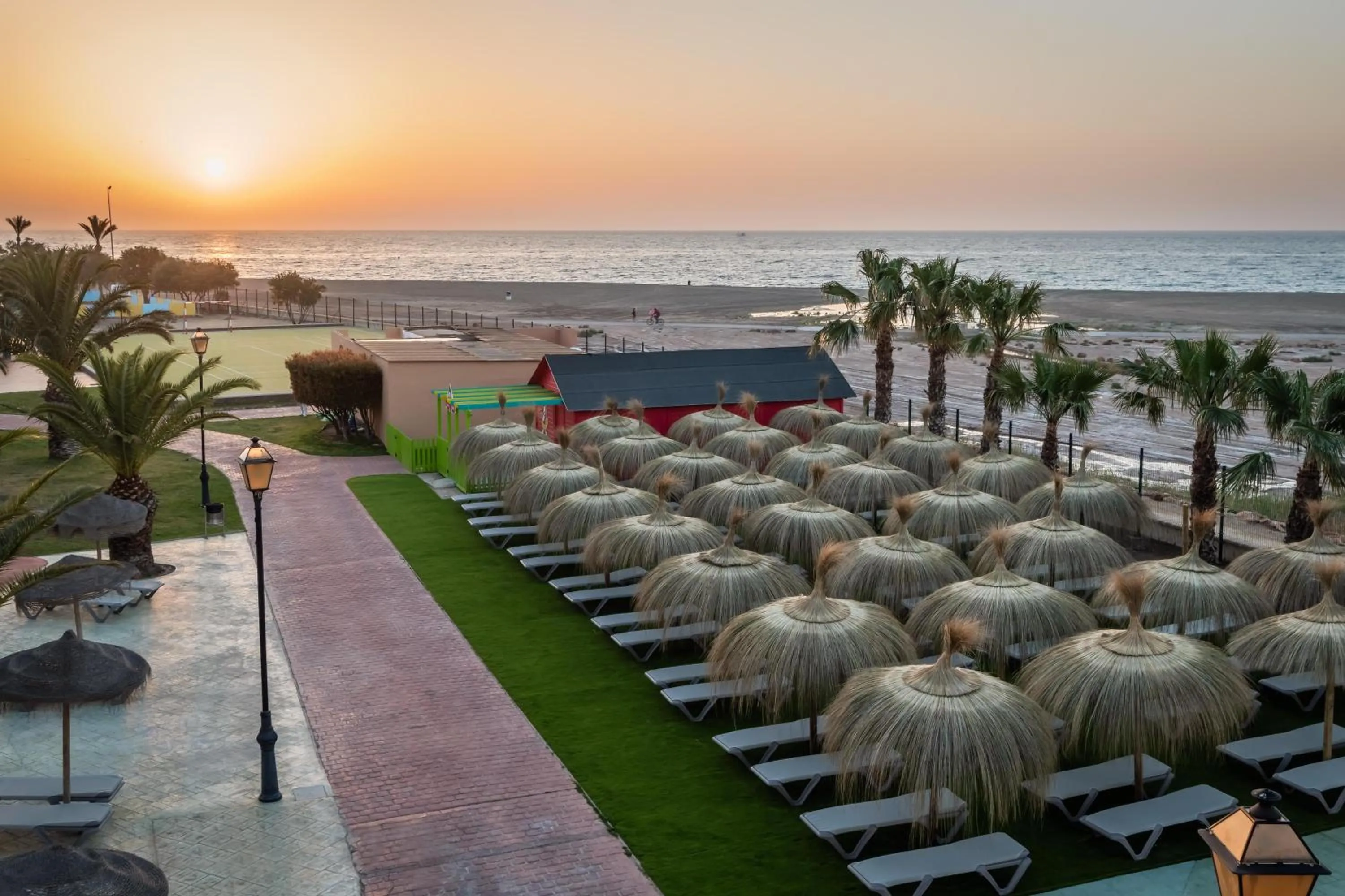 Property building in ALEGRIA Colonial Mar Aquafun