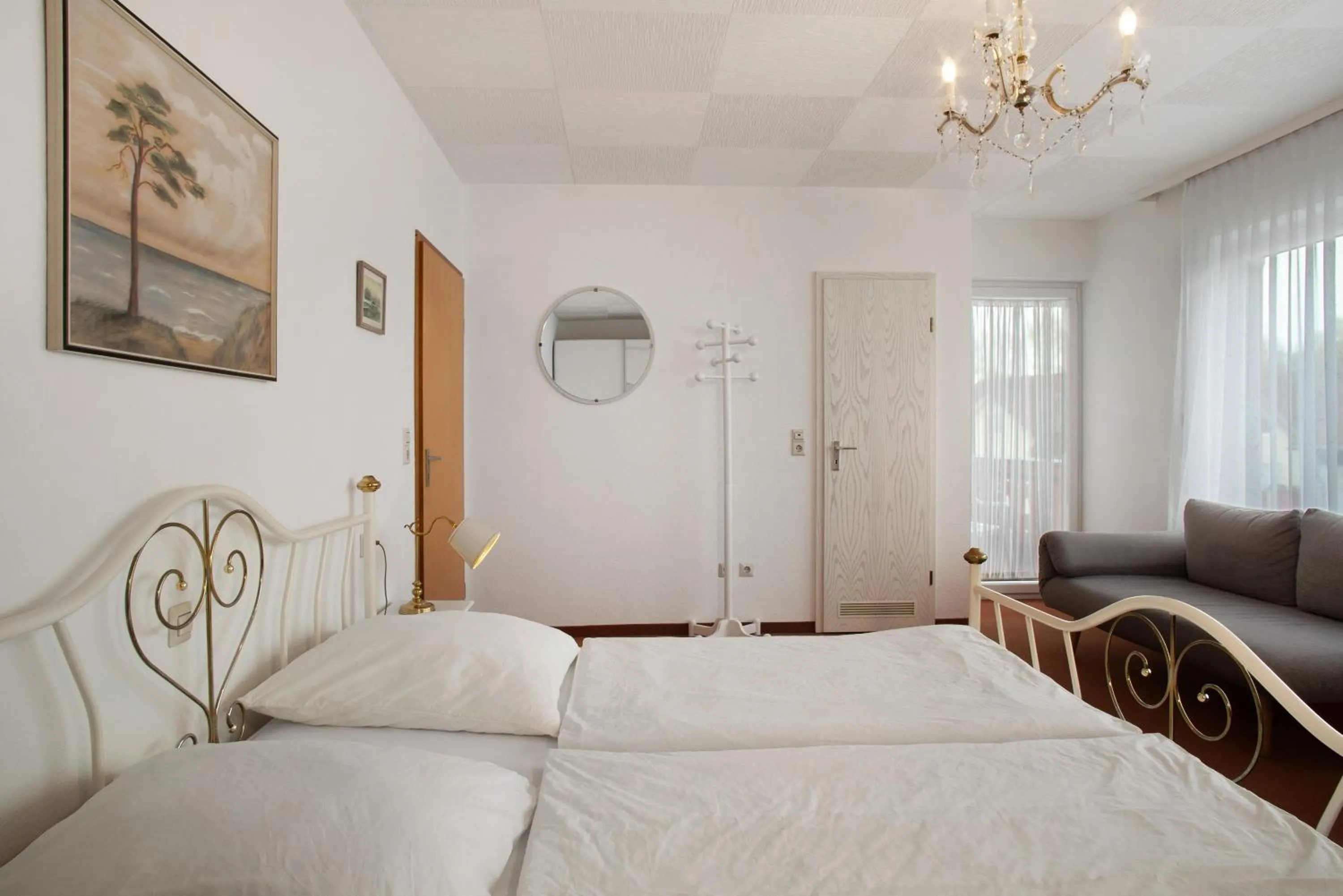 Living room, Bed in Hotel Garni Vitamari