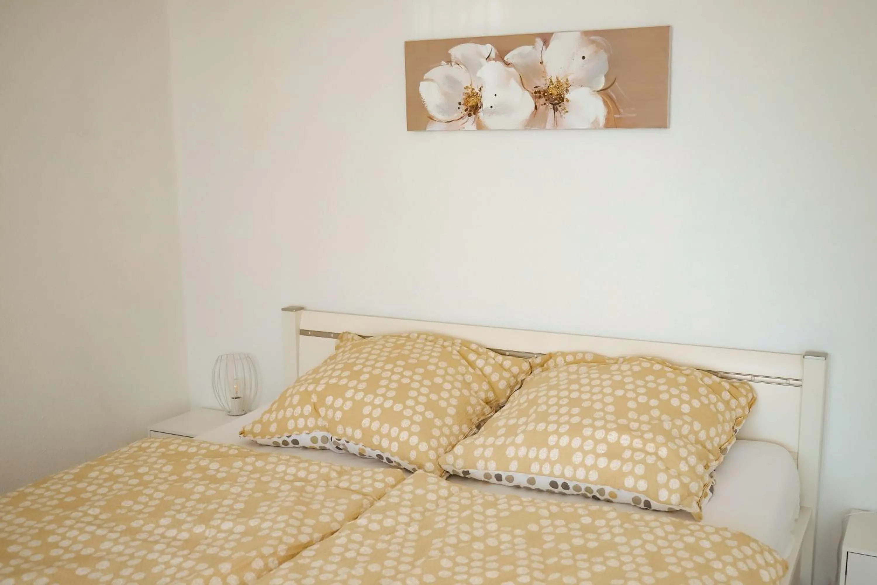 Living room, Bed in Hotel Garni Vitamari