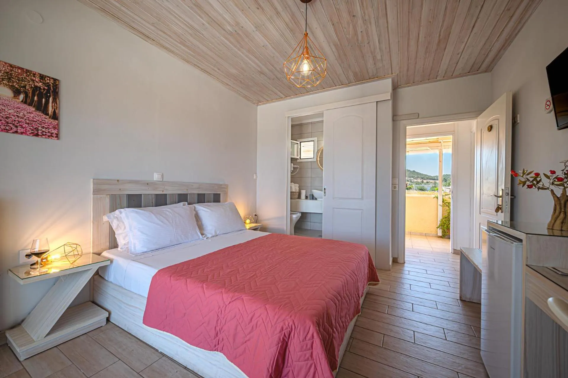 Photo of the whole room, Bed in Leonidas Resort