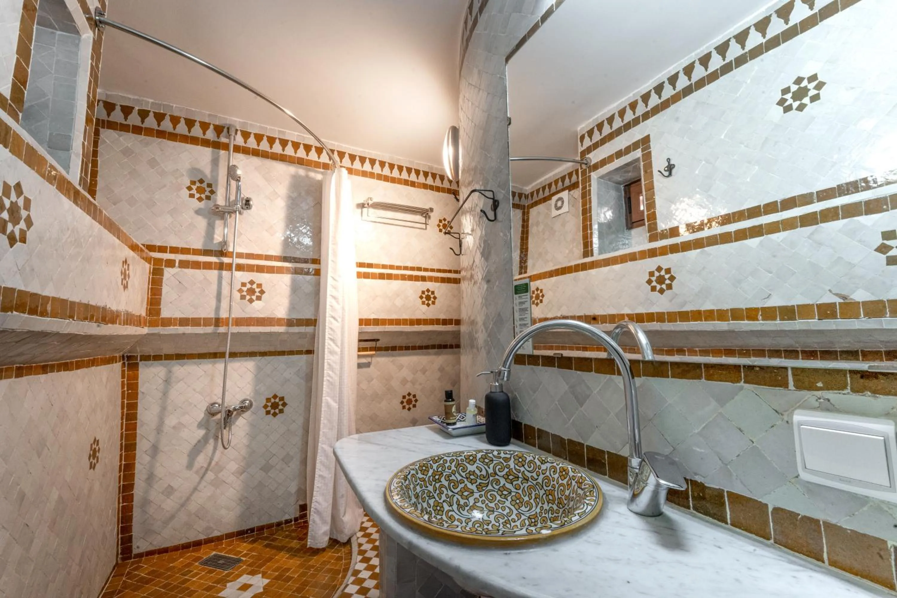 Shower in Dar D'or Fes