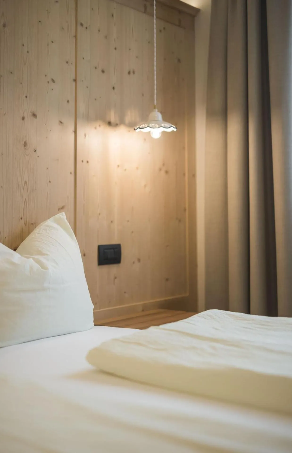 Bed in Emma Historic Hotel