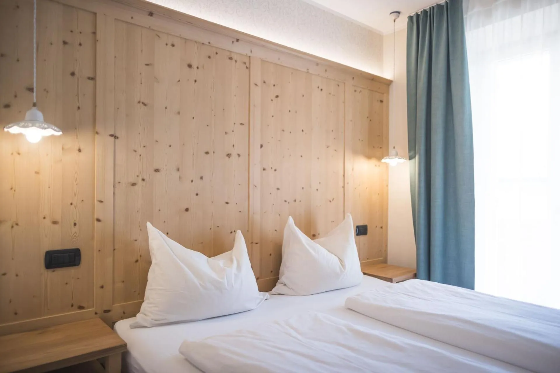 Bed in Emma Historic Hotel