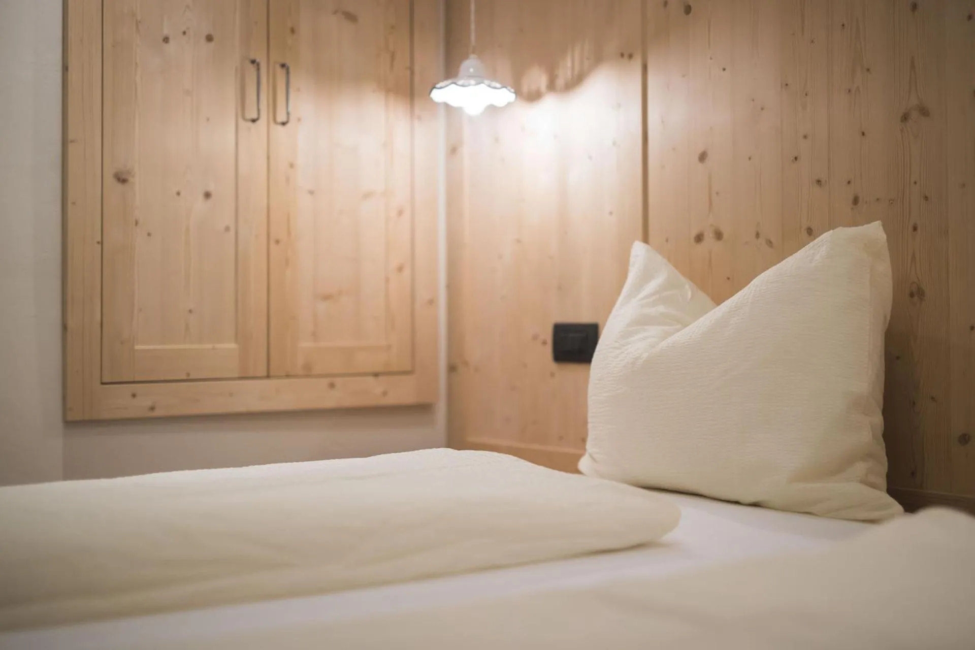 Bed in Emma Historic Hotel