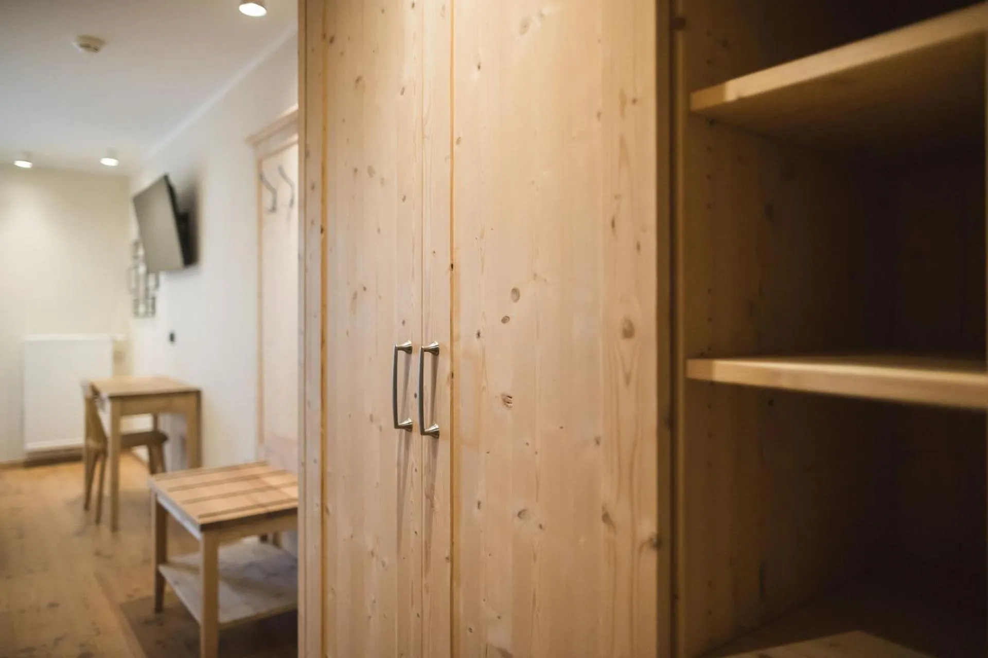 Decorative detail in Emma Historic Hotel