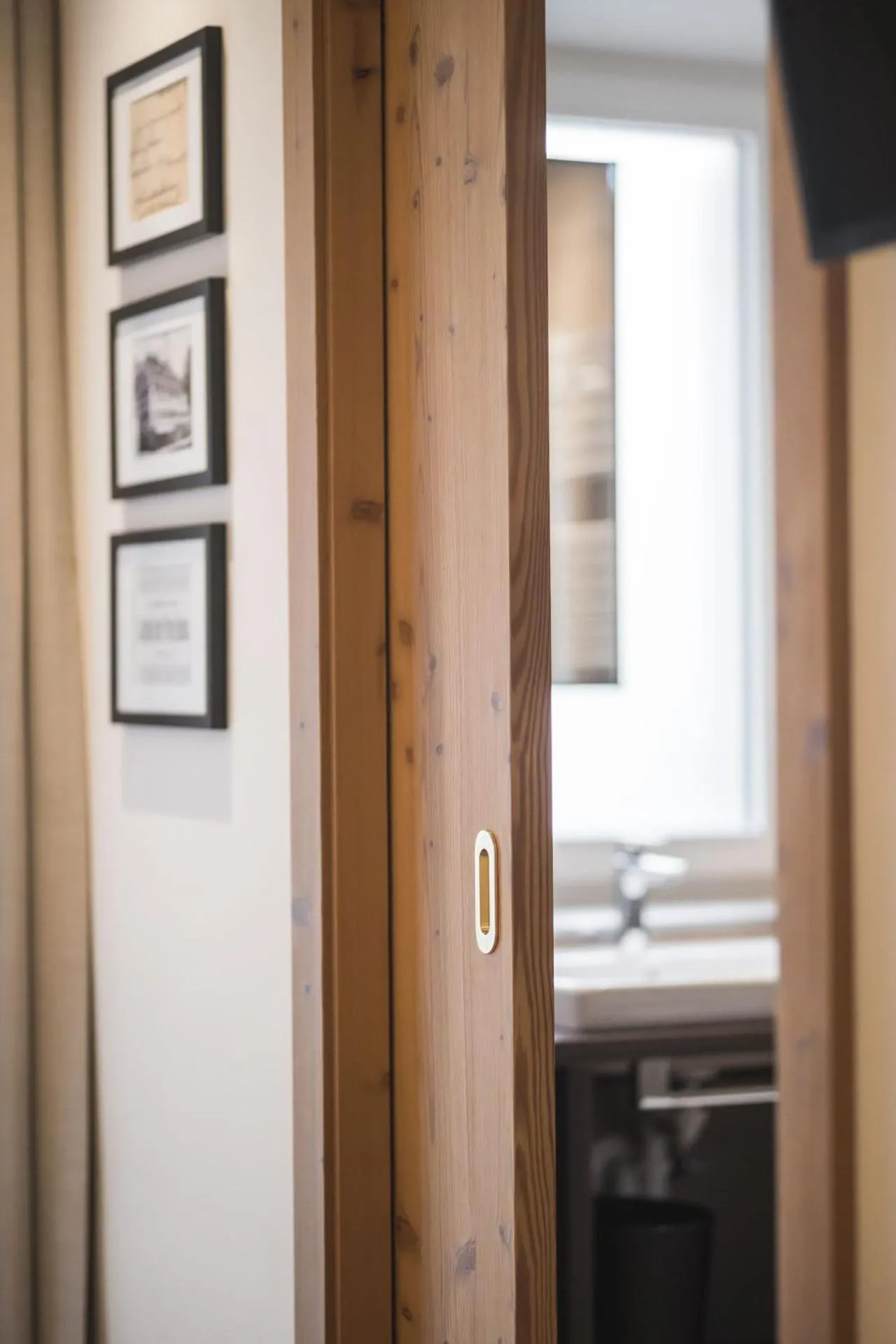 Decorative detail in Emma Historic Hotel