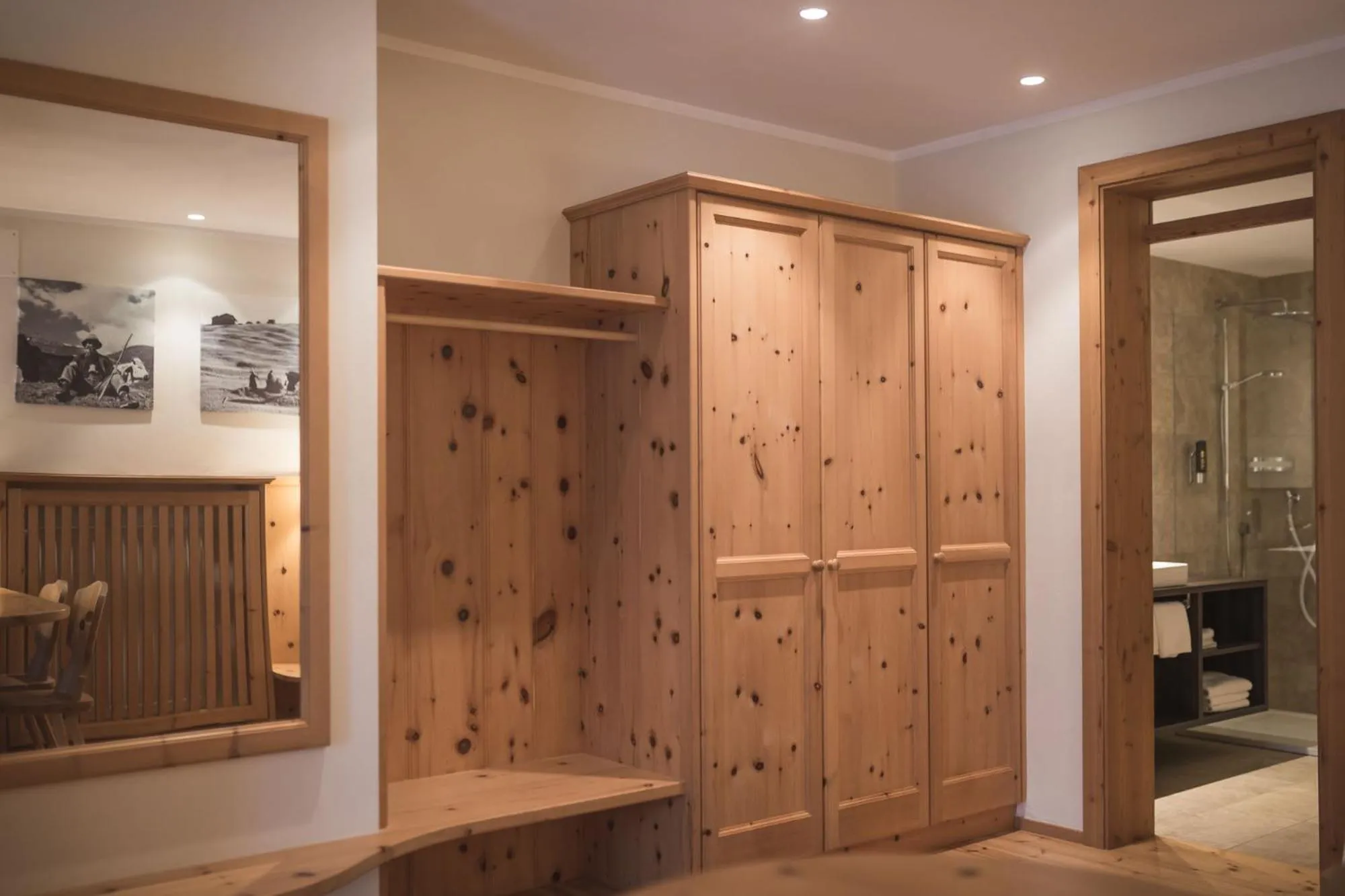 Photo of the whole room in Emma Historic Hotel