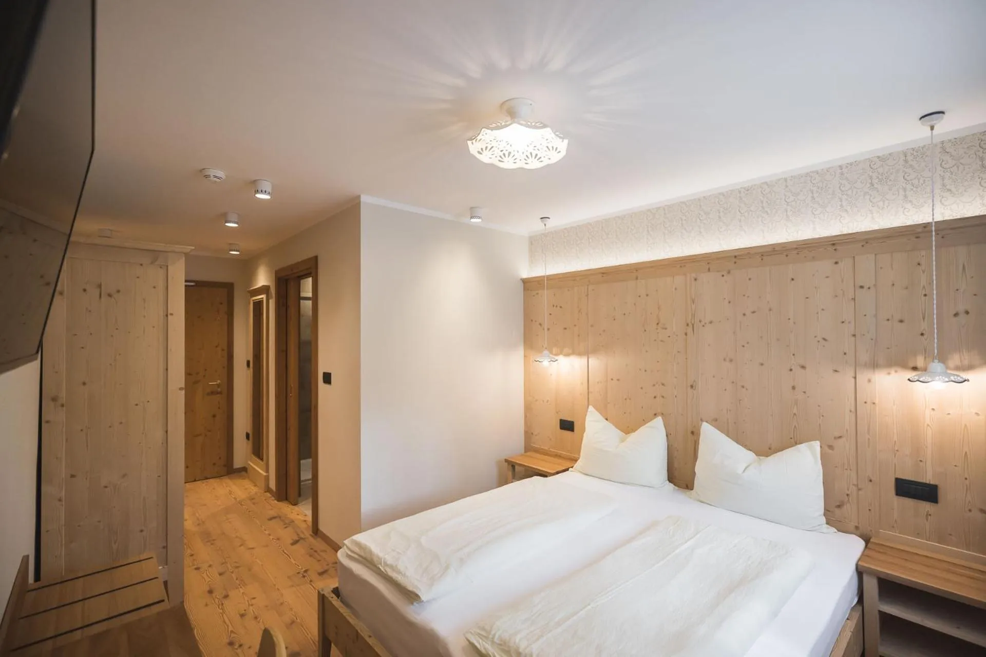 Bed in Emma Historic Hotel