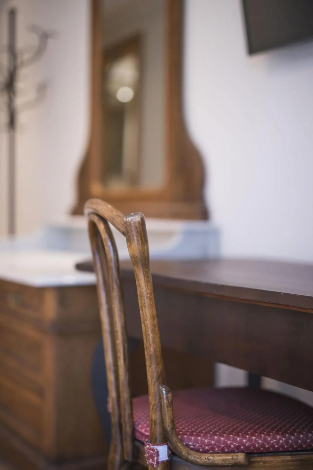 Decorative detail in Emma Historic Hotel