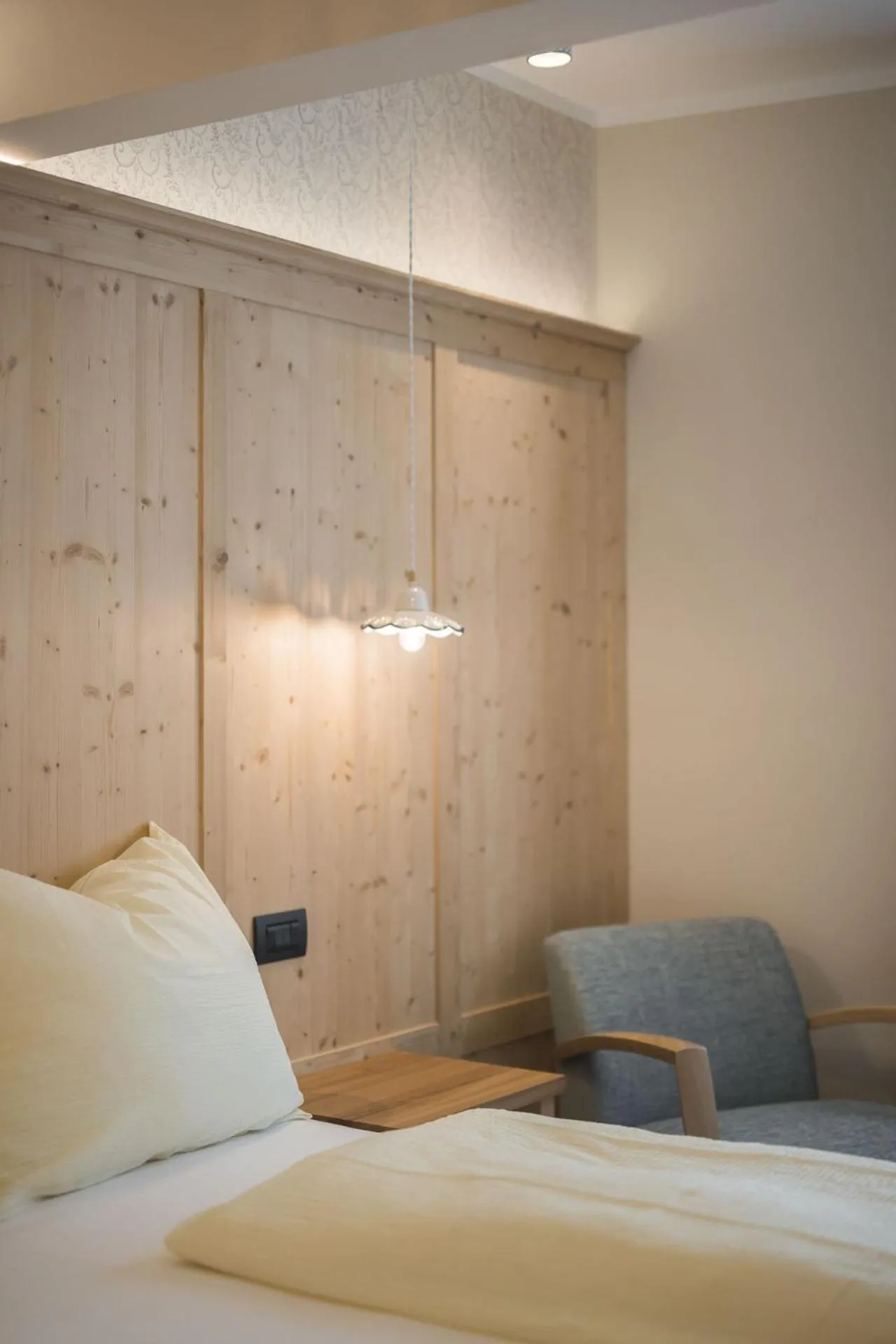 Decorative detail, Bed in Emma Historic Hotel