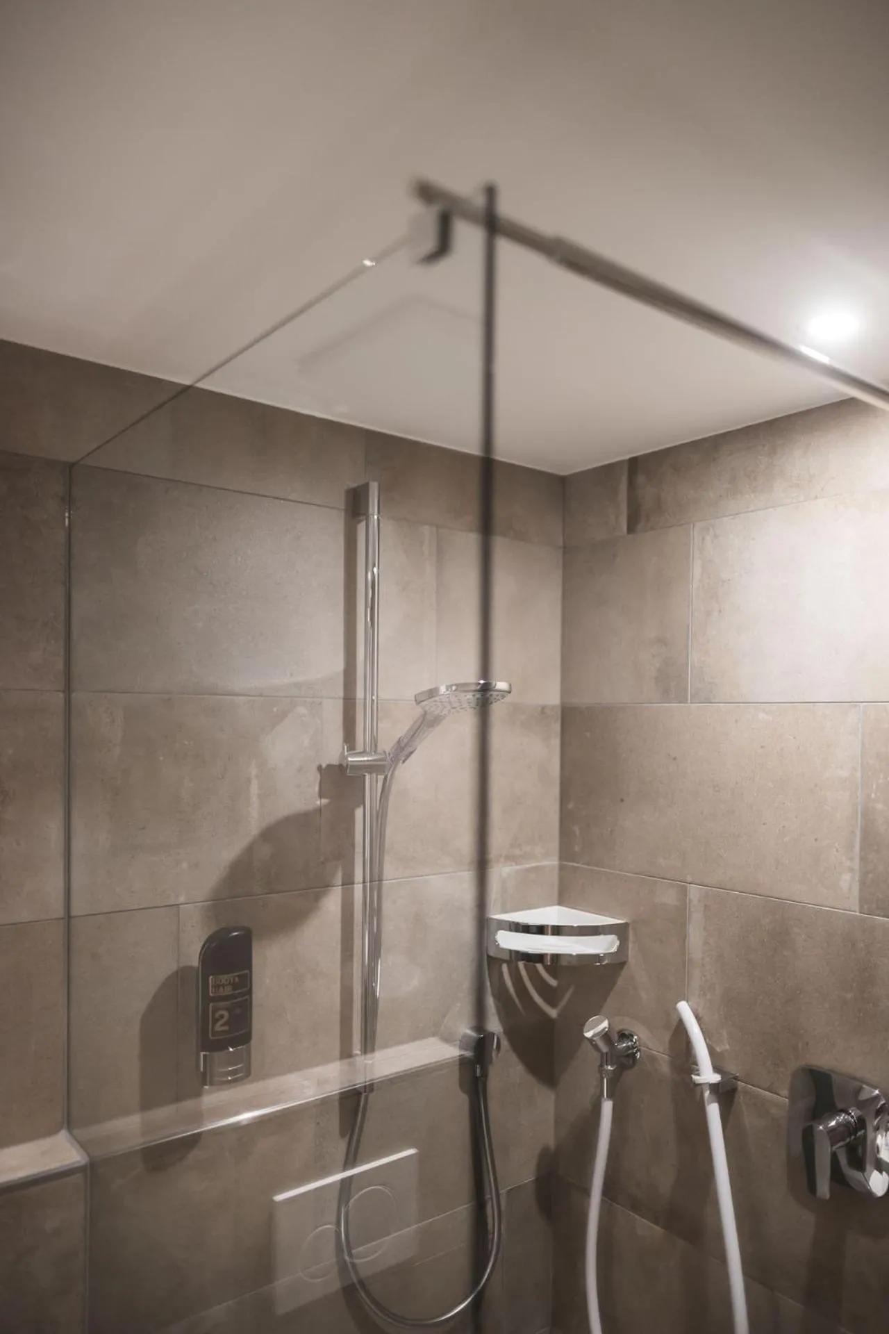 Shower in Emma Historic Hotel