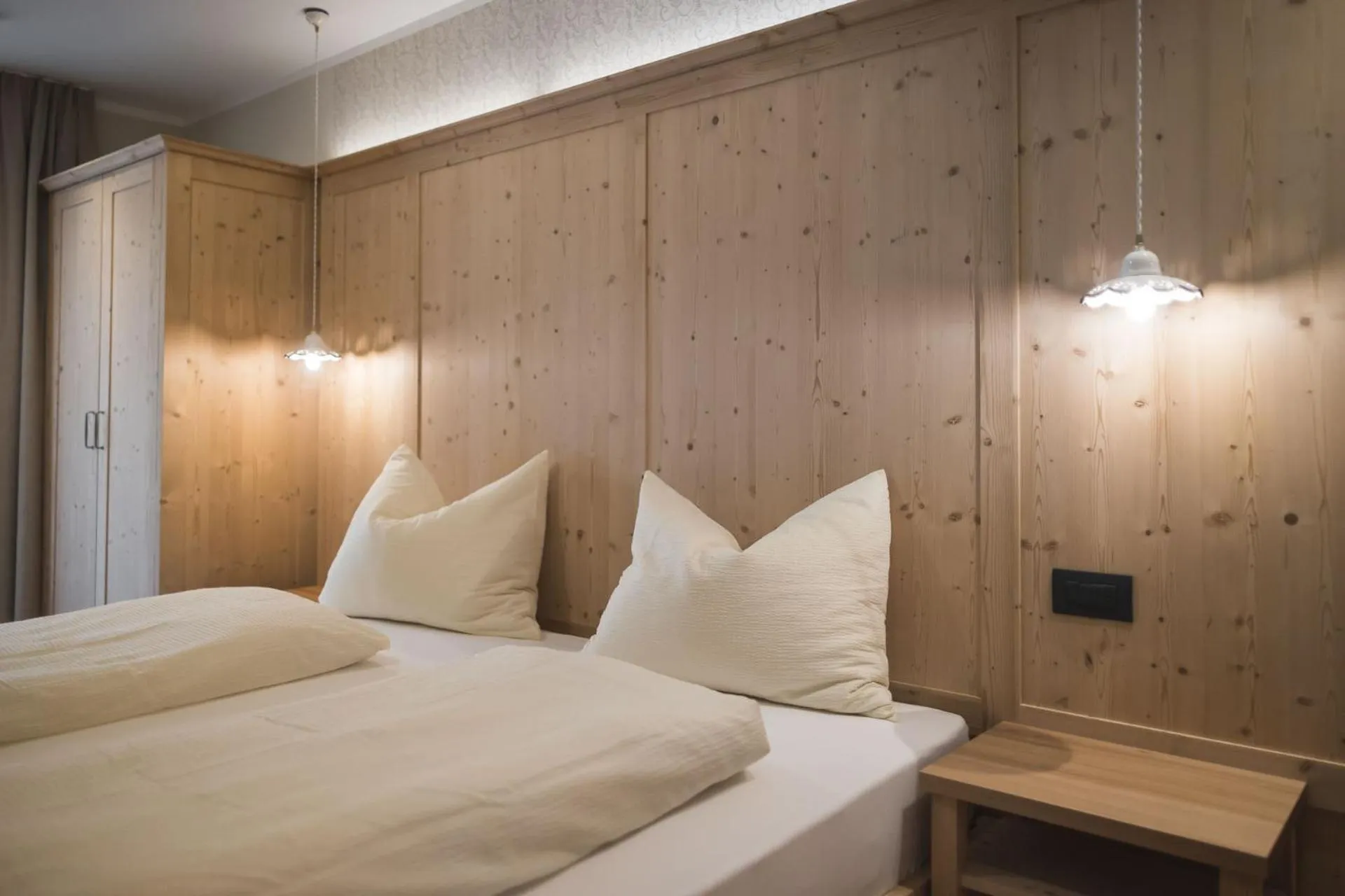 Bed in Emma Historic Hotel