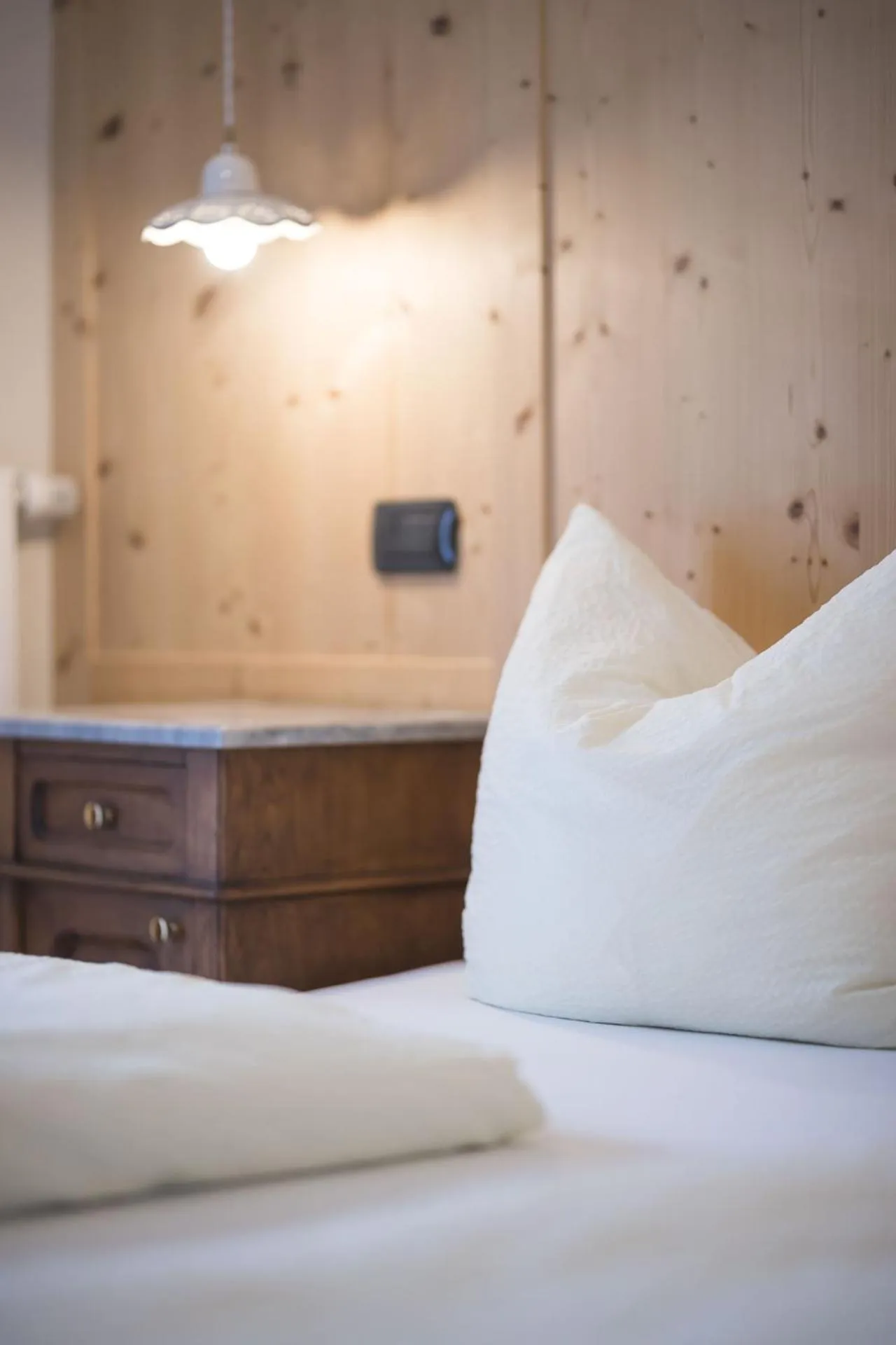 Bed in Emma Historic Hotel