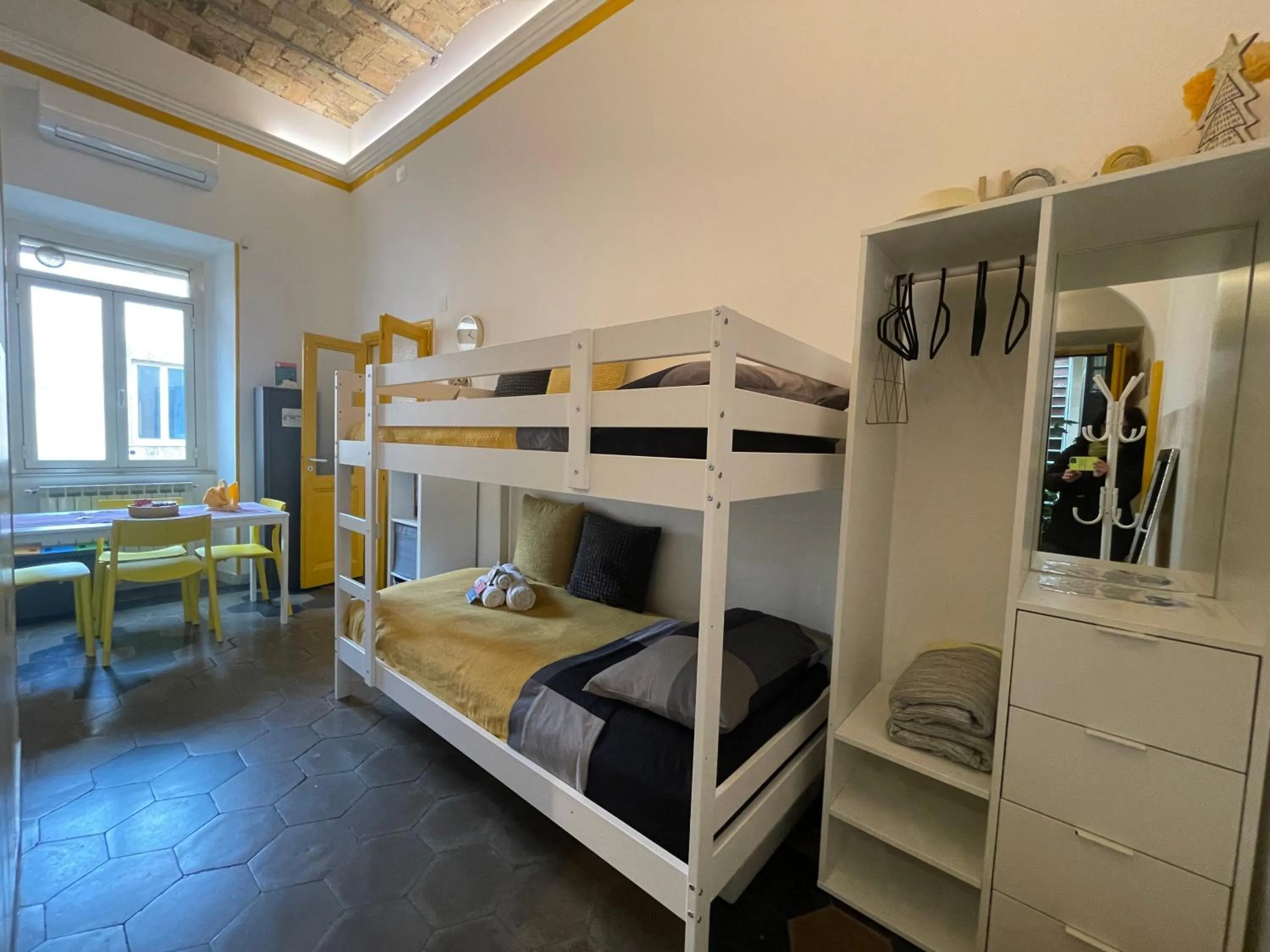 Living room, Bed in A casa di Ale e Lalla