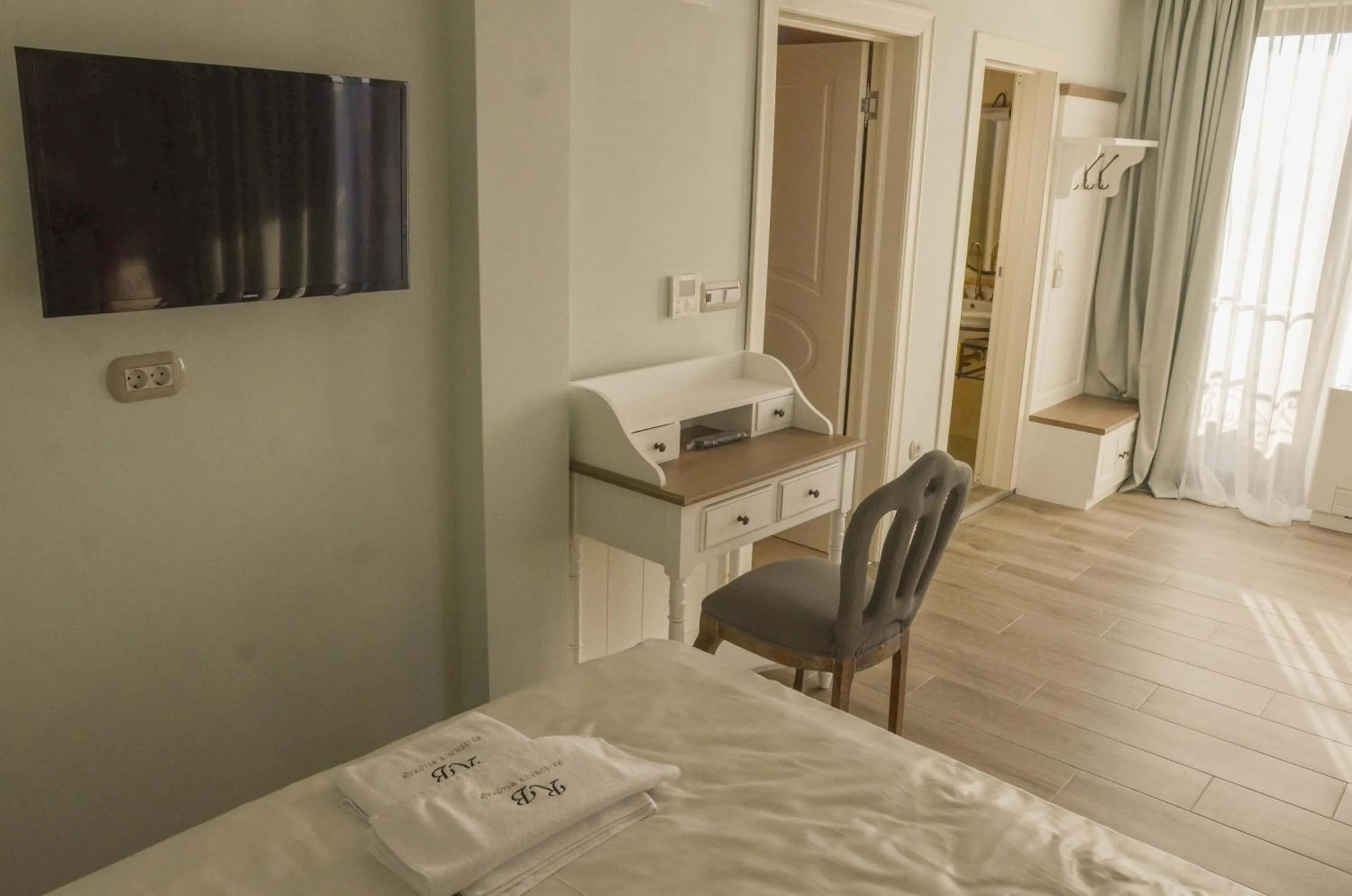 TV and multimedia, Bed in Residence Bilyana