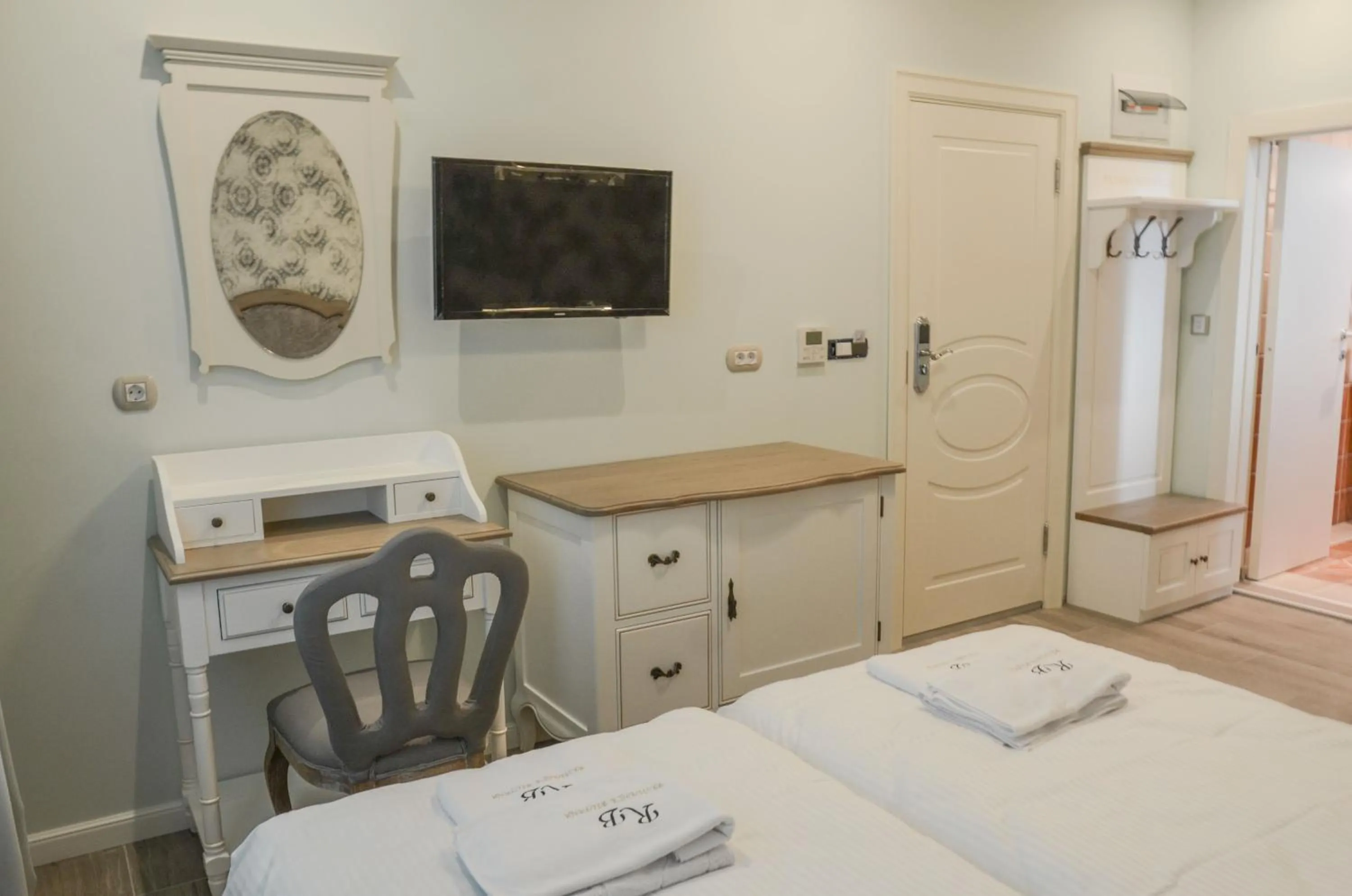 TV and multimedia, Bed in Residence Bilyana