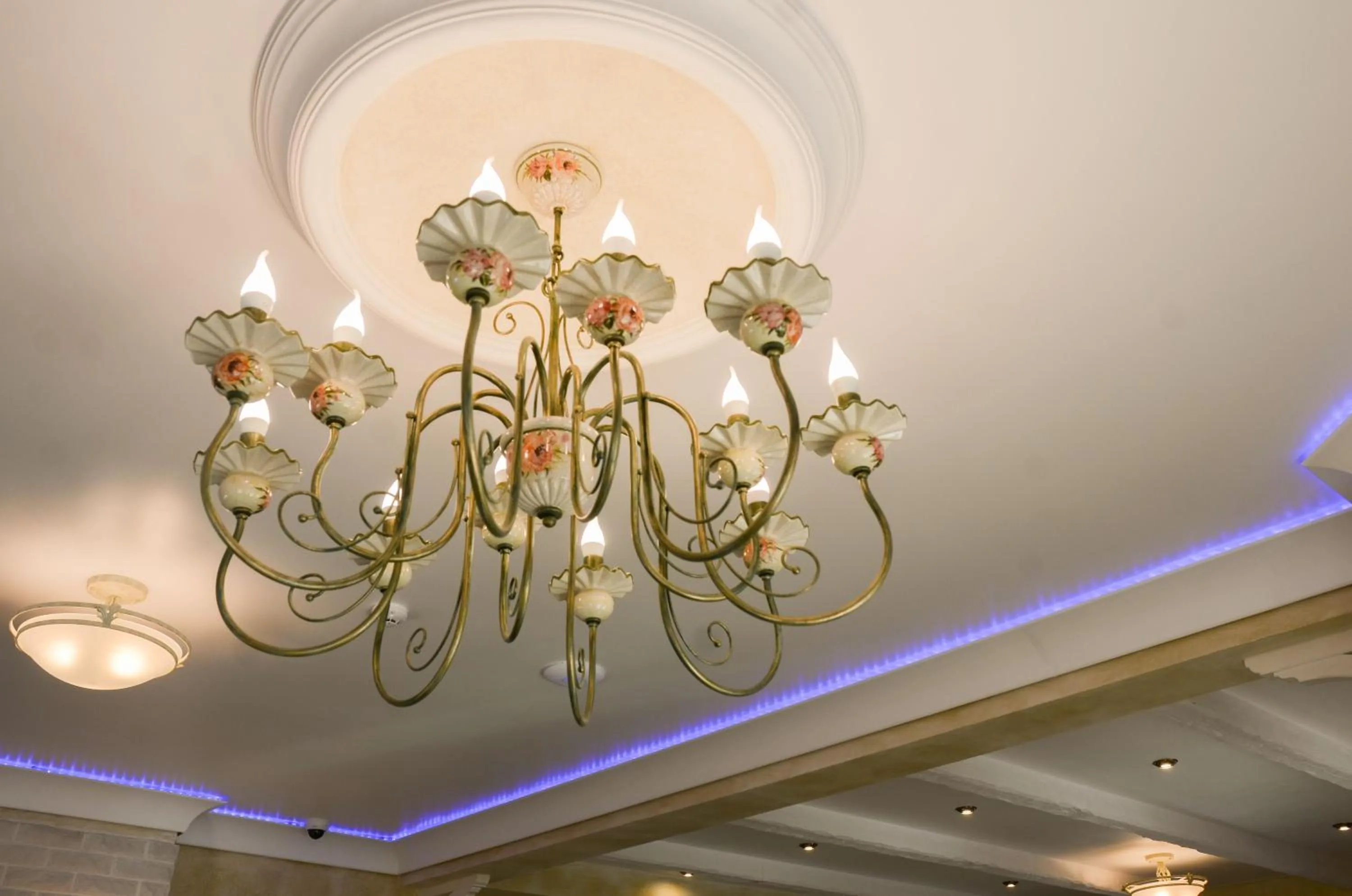 Communal lounge/ TV room in Residence Bilyana