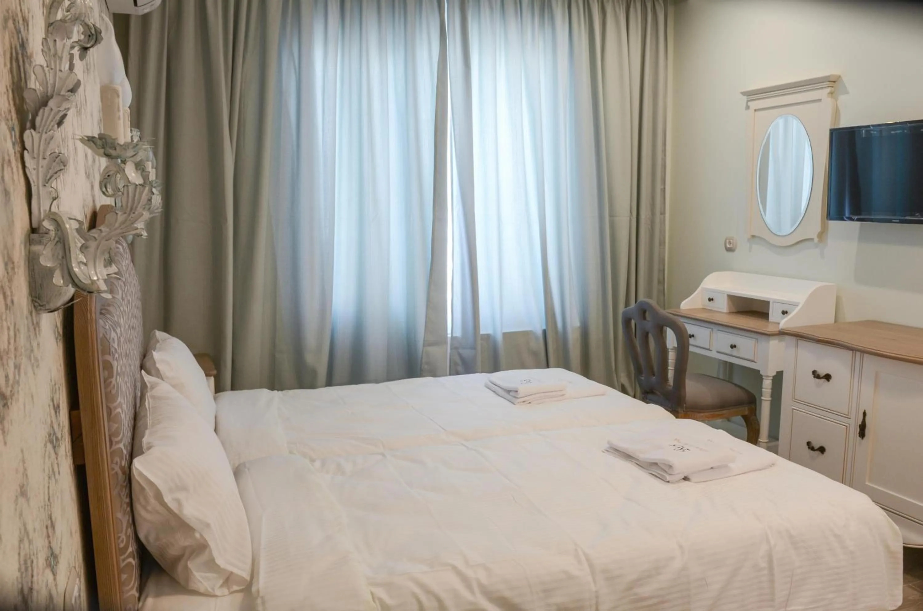 TV and multimedia, Bed in Residence Bilyana