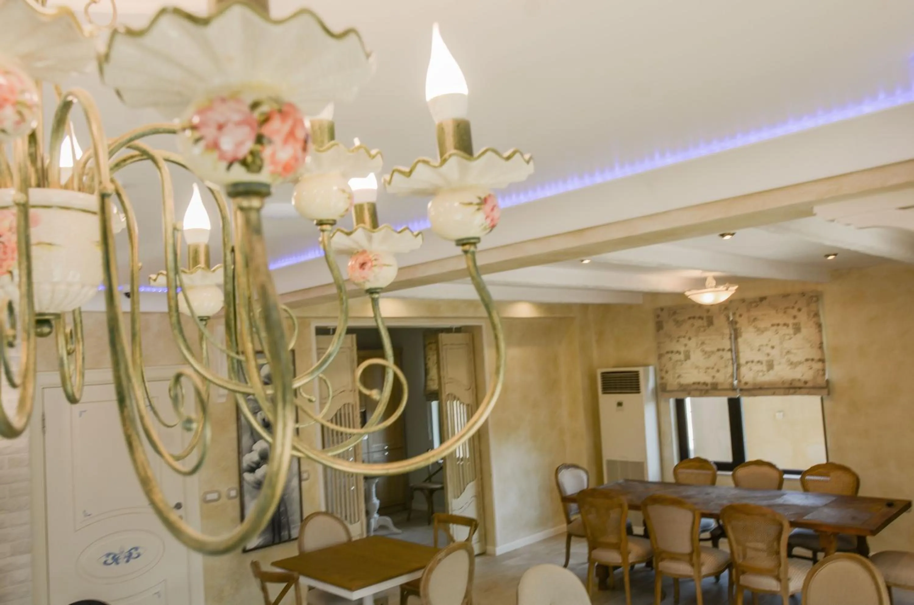 Communal lounge/ TV room in Residence Bilyana