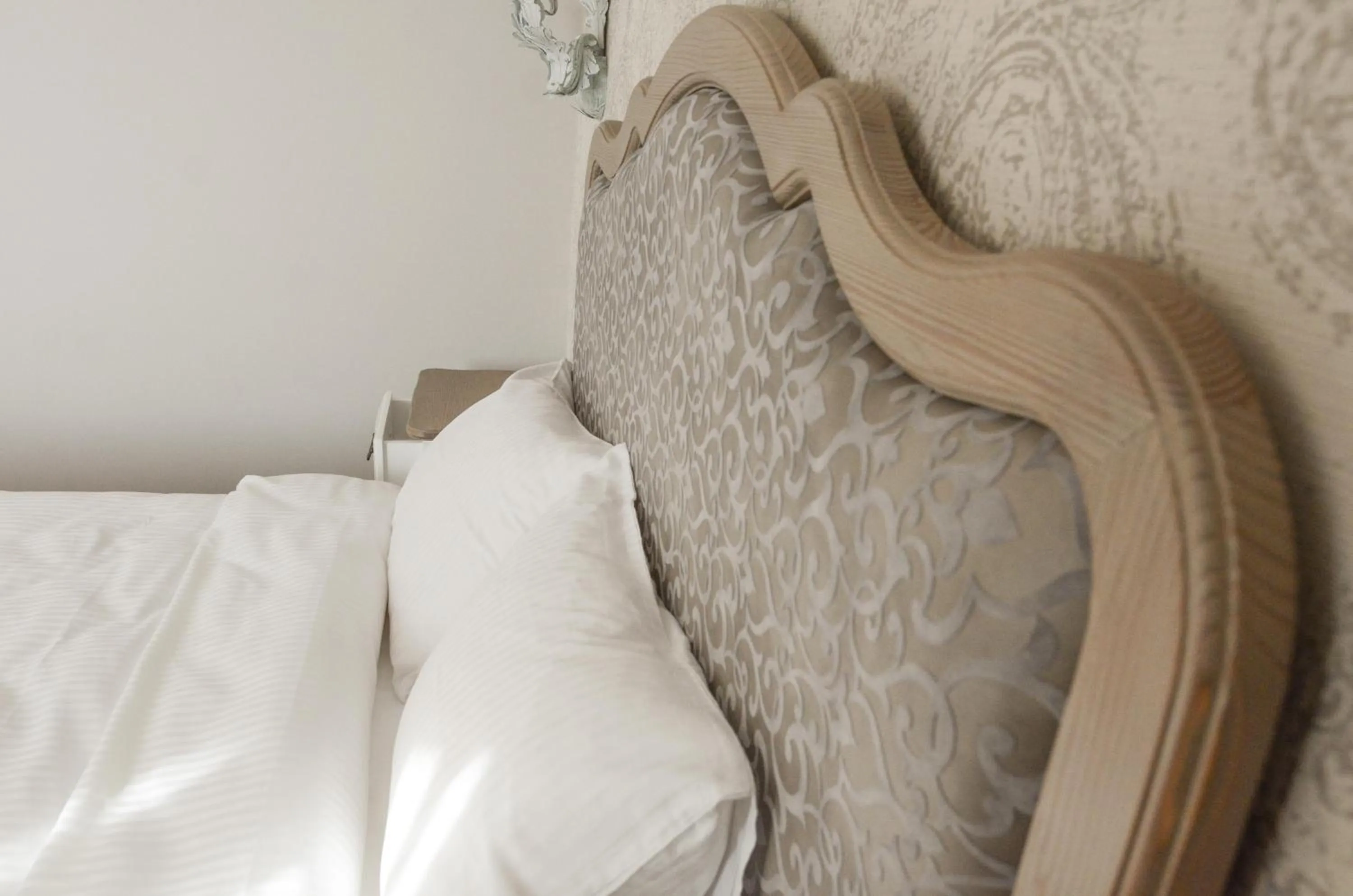 Bedroom, Bed in Residence Bilyana