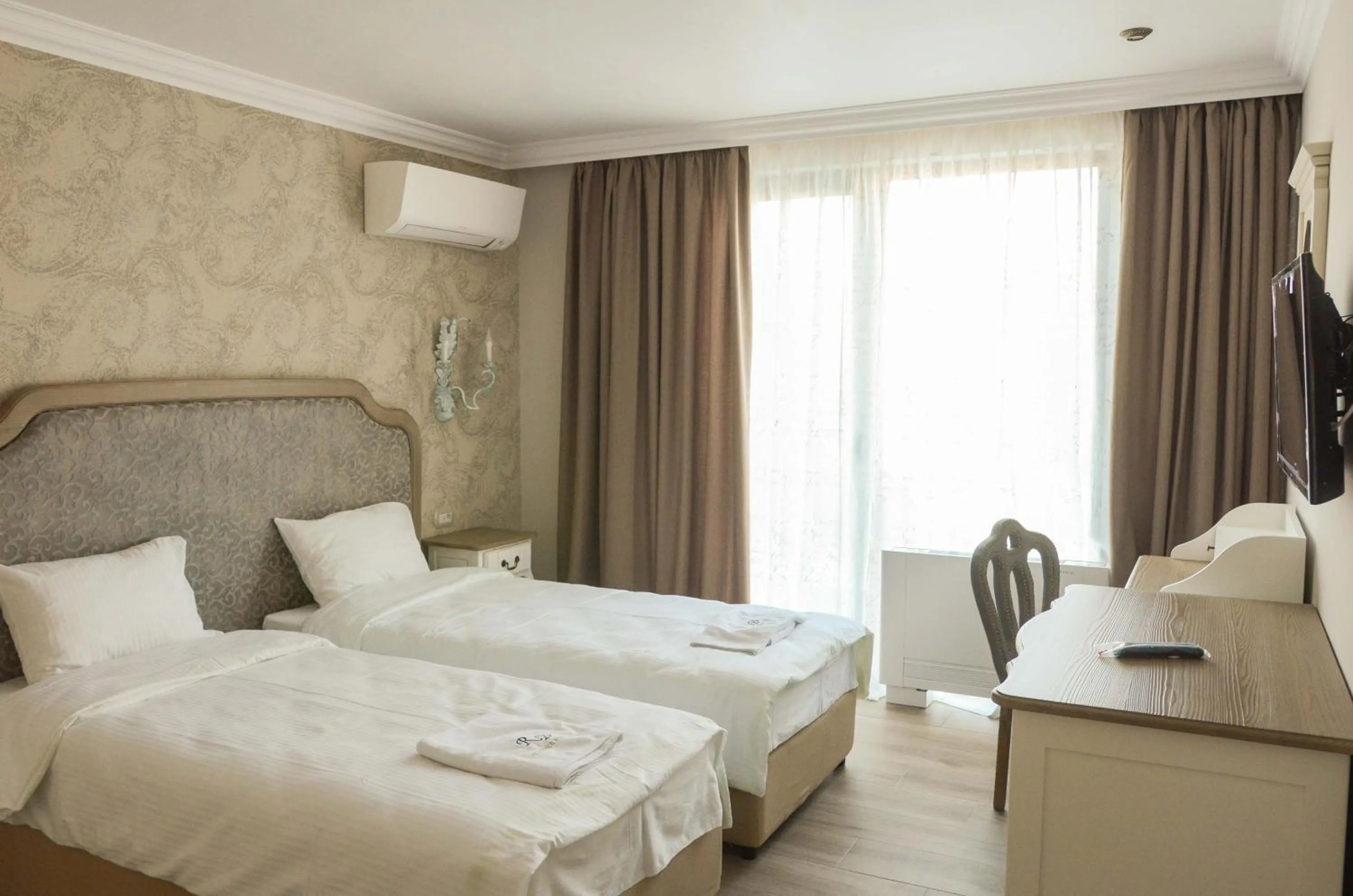 TV and multimedia, Bed in Residence Bilyana