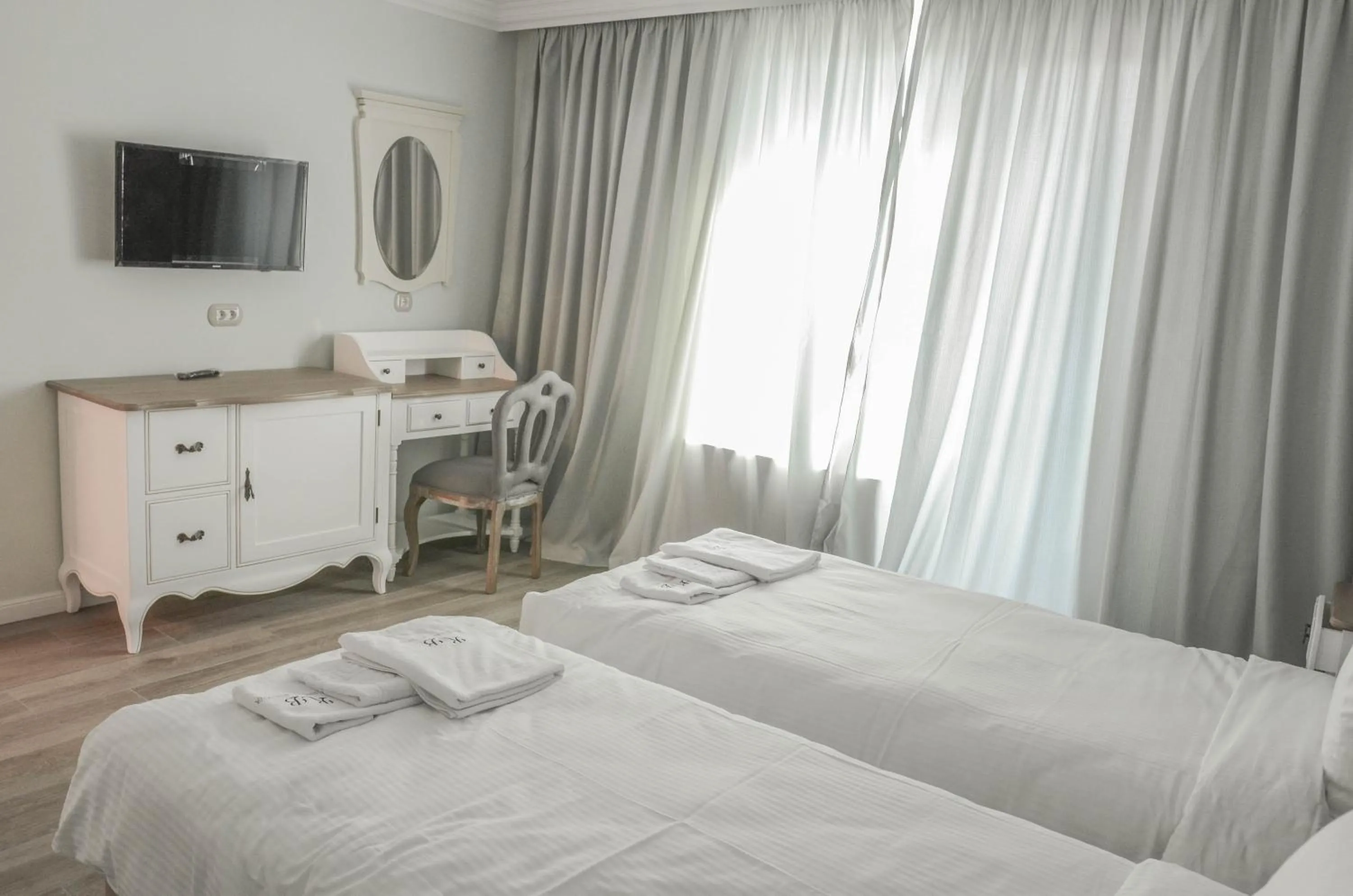 TV and multimedia, Bed in Residence Bilyana