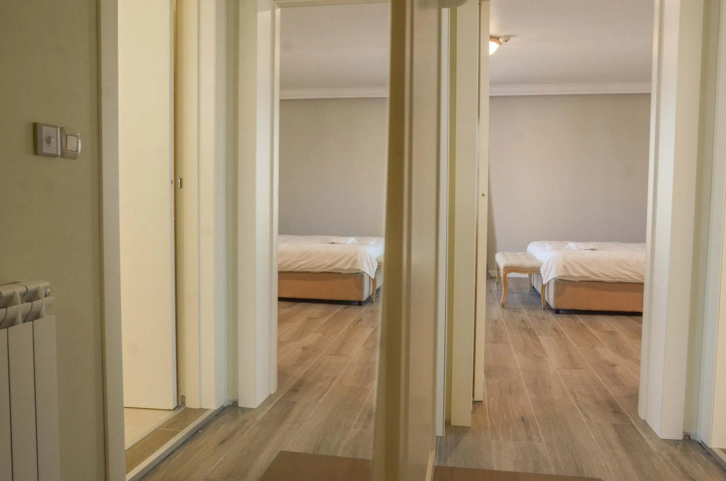 Photo of the whole room, Bed in Residence Bilyana