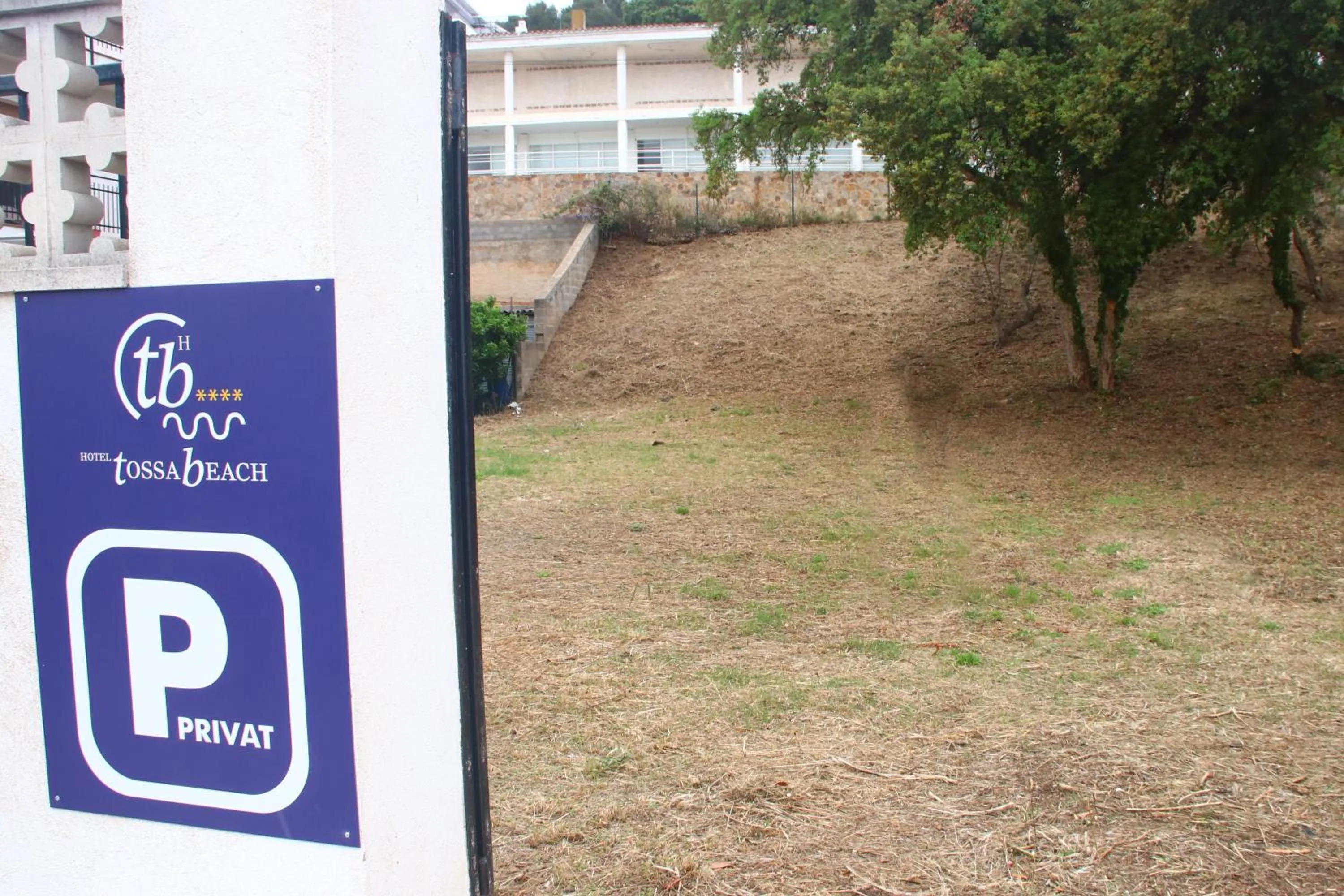 Parking in Tossa Beach Center