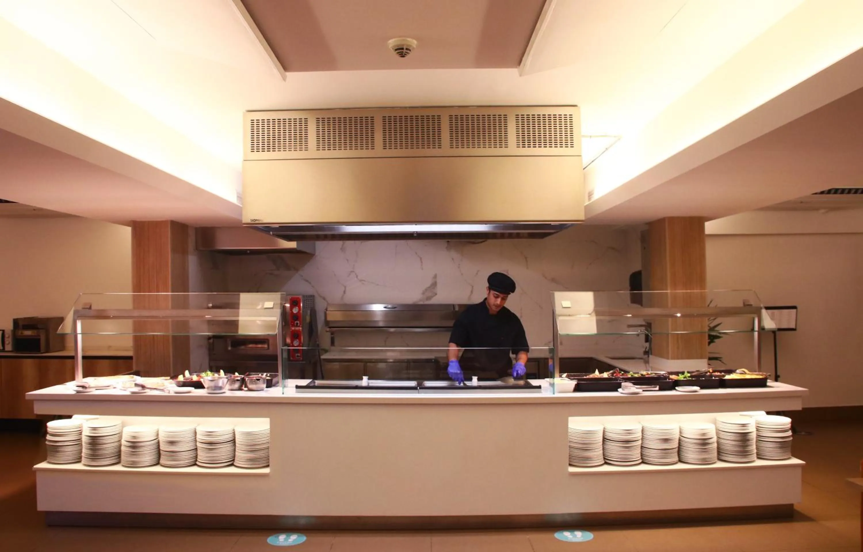 Restaurant/places to eat in Tossa Beach Center