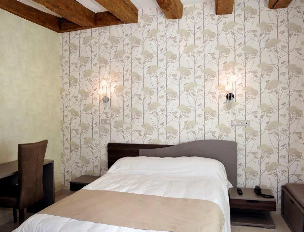 Photo of the whole room, Bed in Hôtel Auberge de la Bonde logis