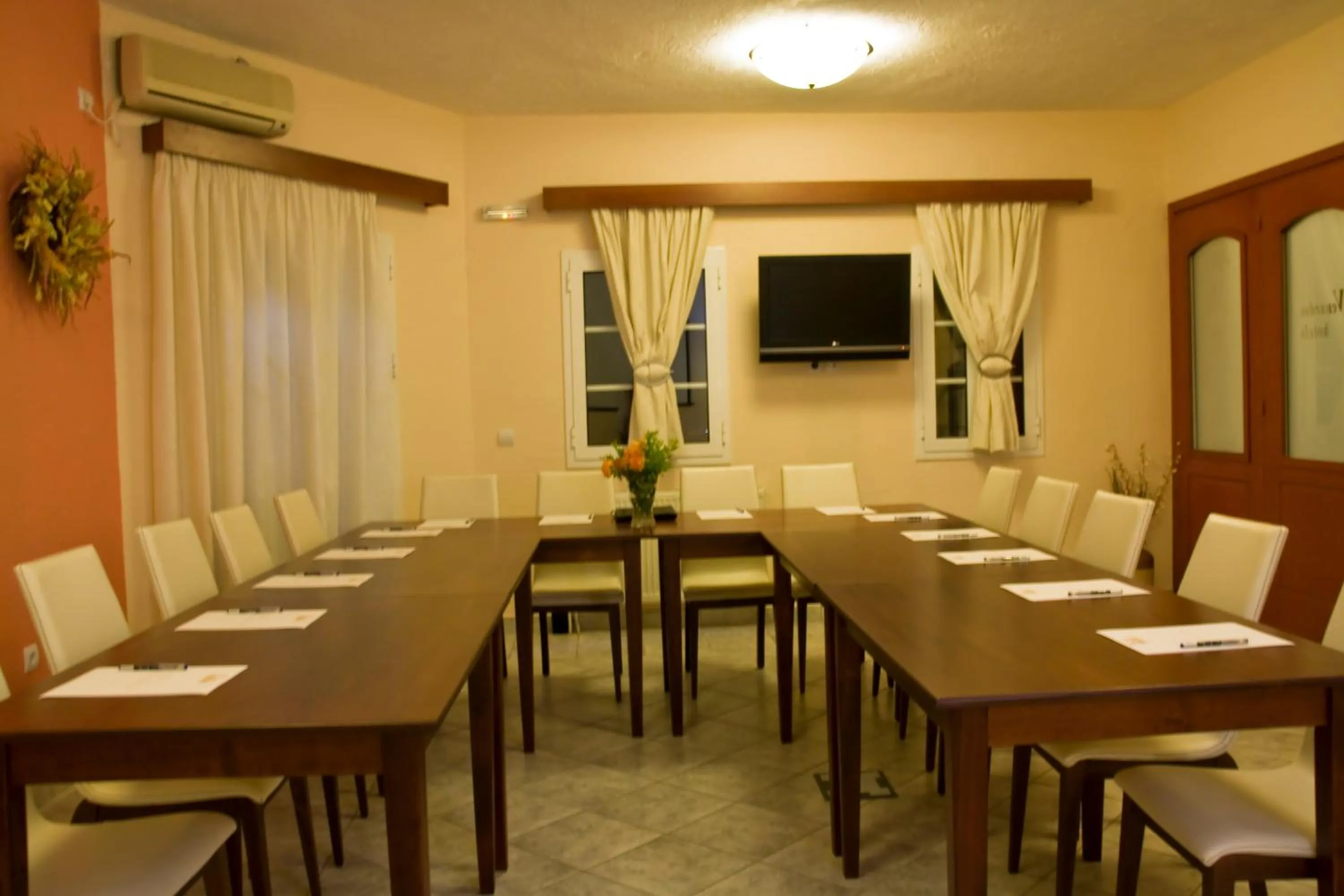 Business facilities in Venardos Hotel