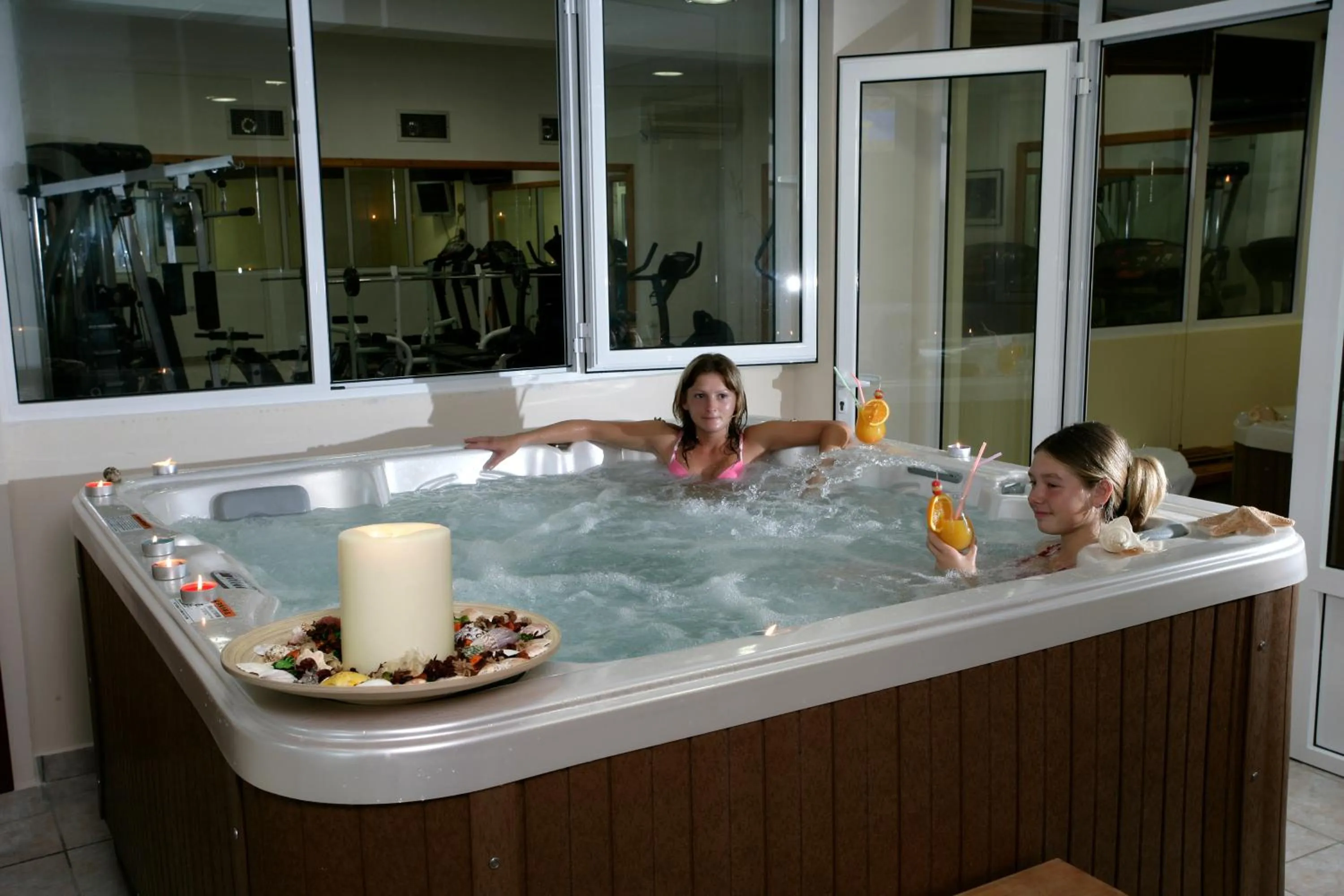 Hot Tub in Venardos Hotel