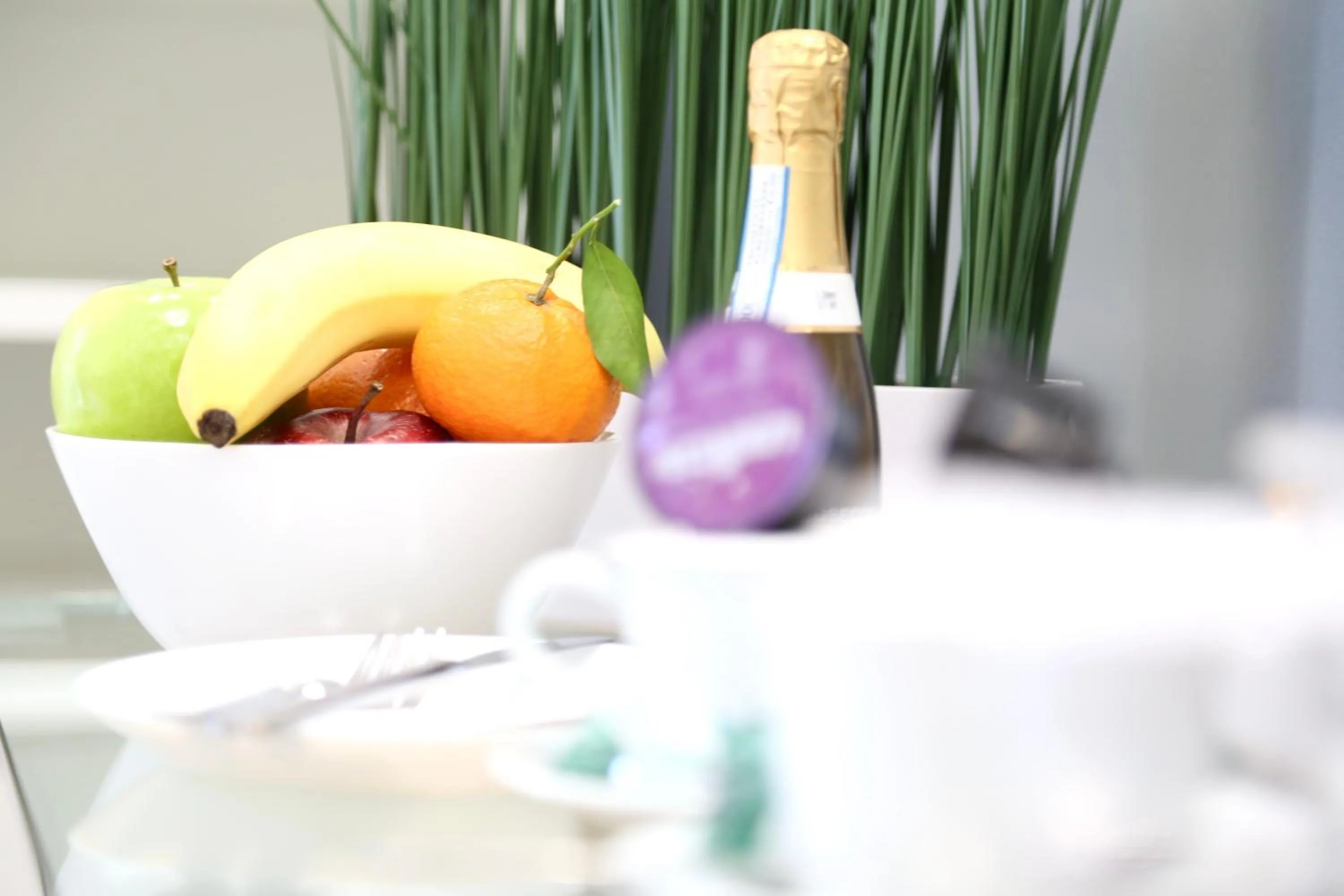 Food and drinks in KISS ME ROME Luxury Rooms