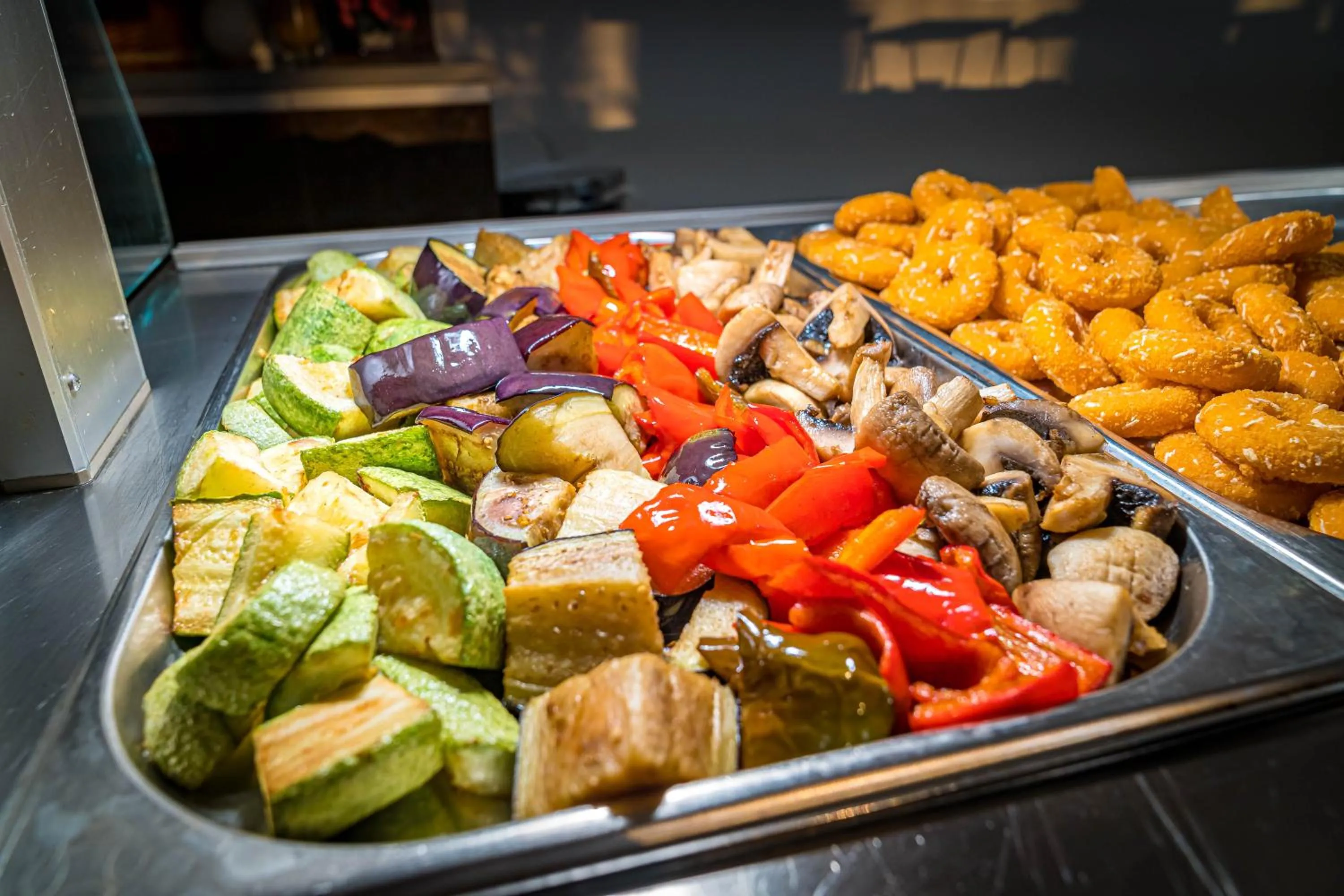 Food and drinks in Mera Onix