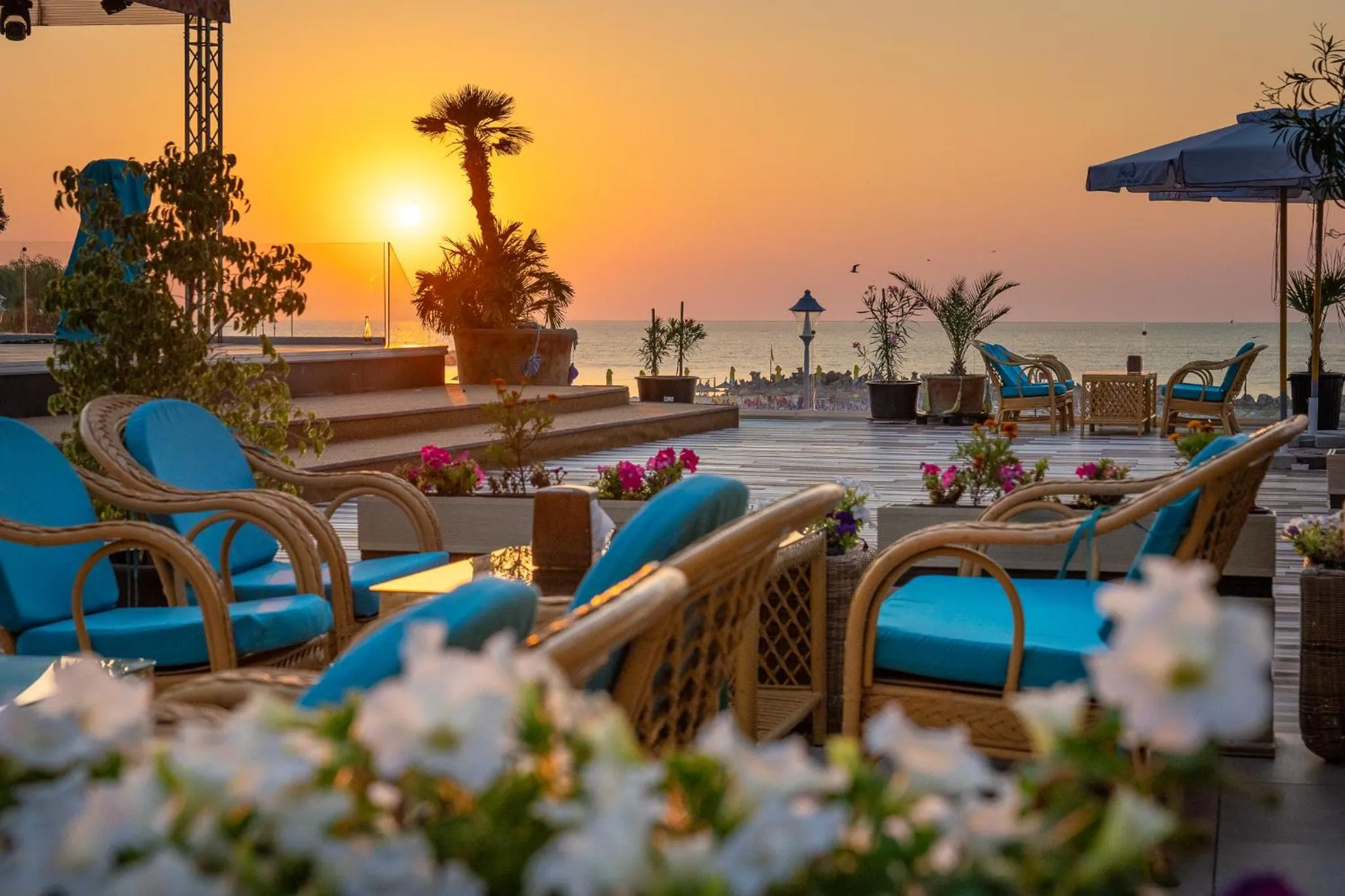 Property building in Mera Onix