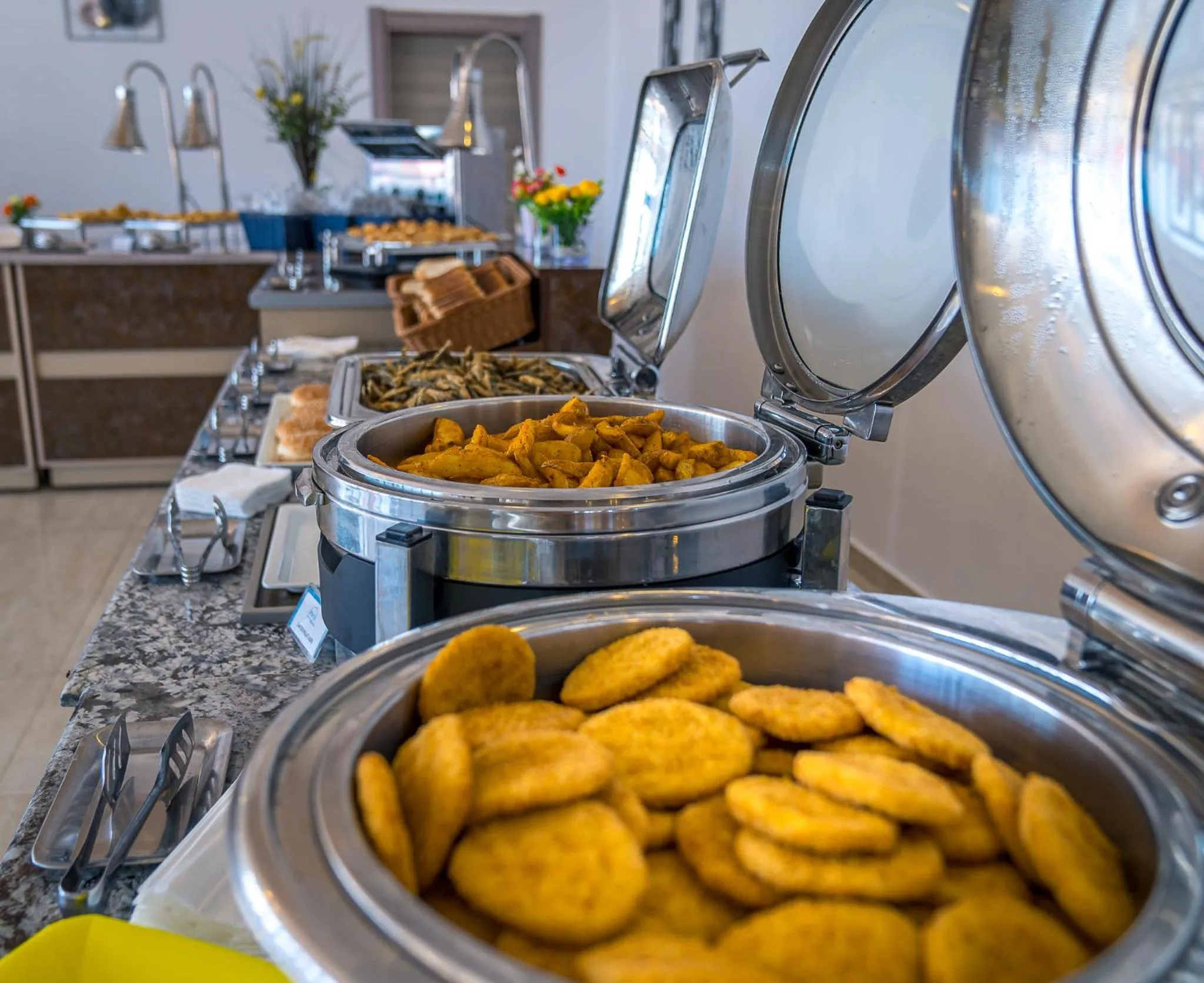 Food and drinks in Mera Onix