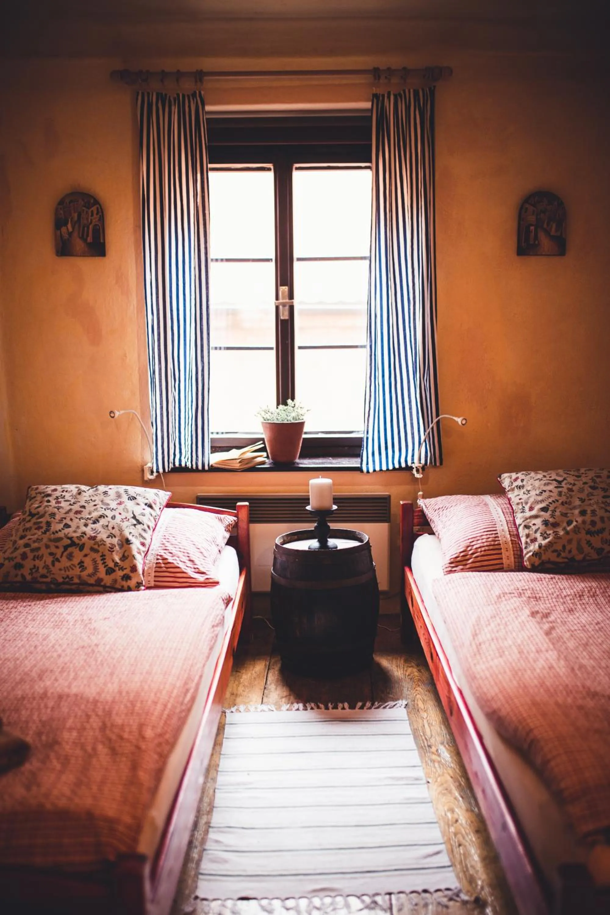 Twin Room in Pension Cert a Kaca