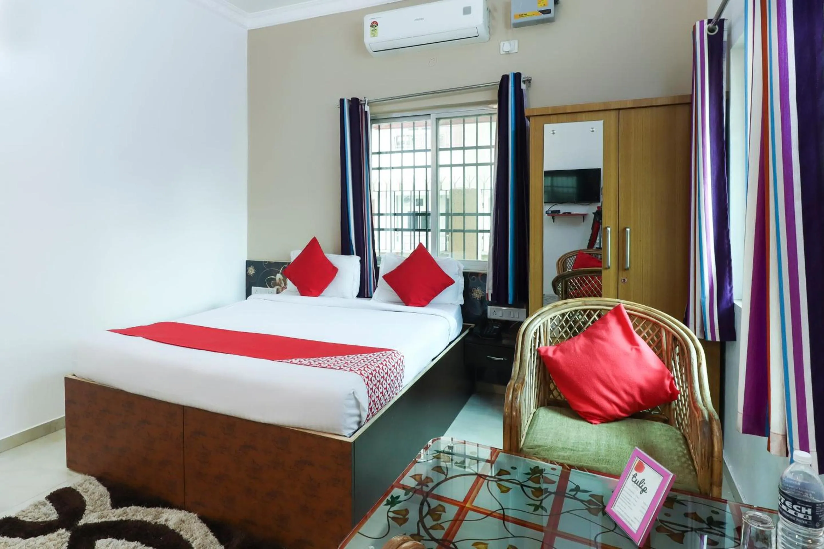 Bedroom, Bed in Capital O The Tulip