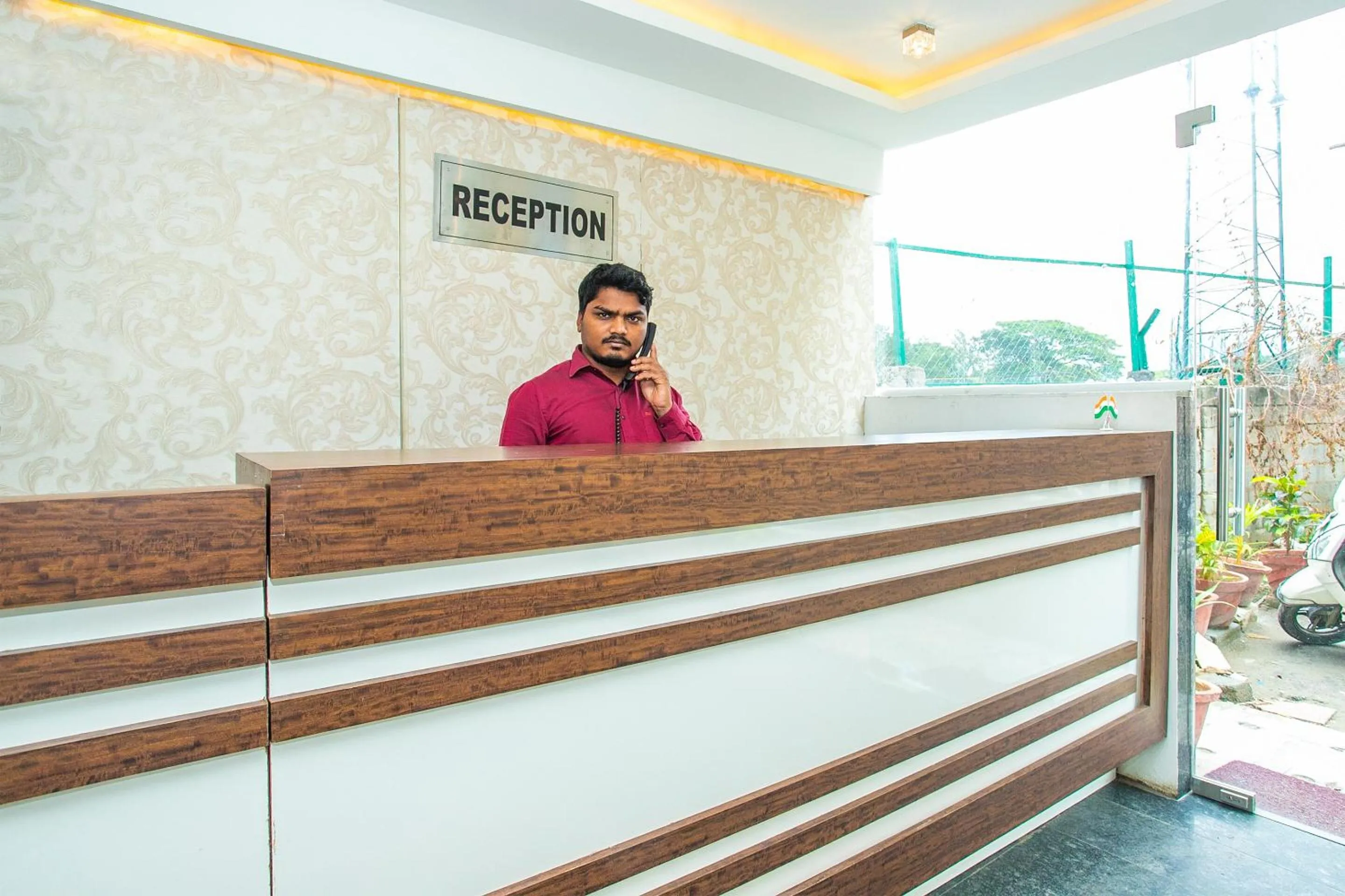Lobby or reception in Hotel O Corner Golf View Near Embassy Golf Link Business Park