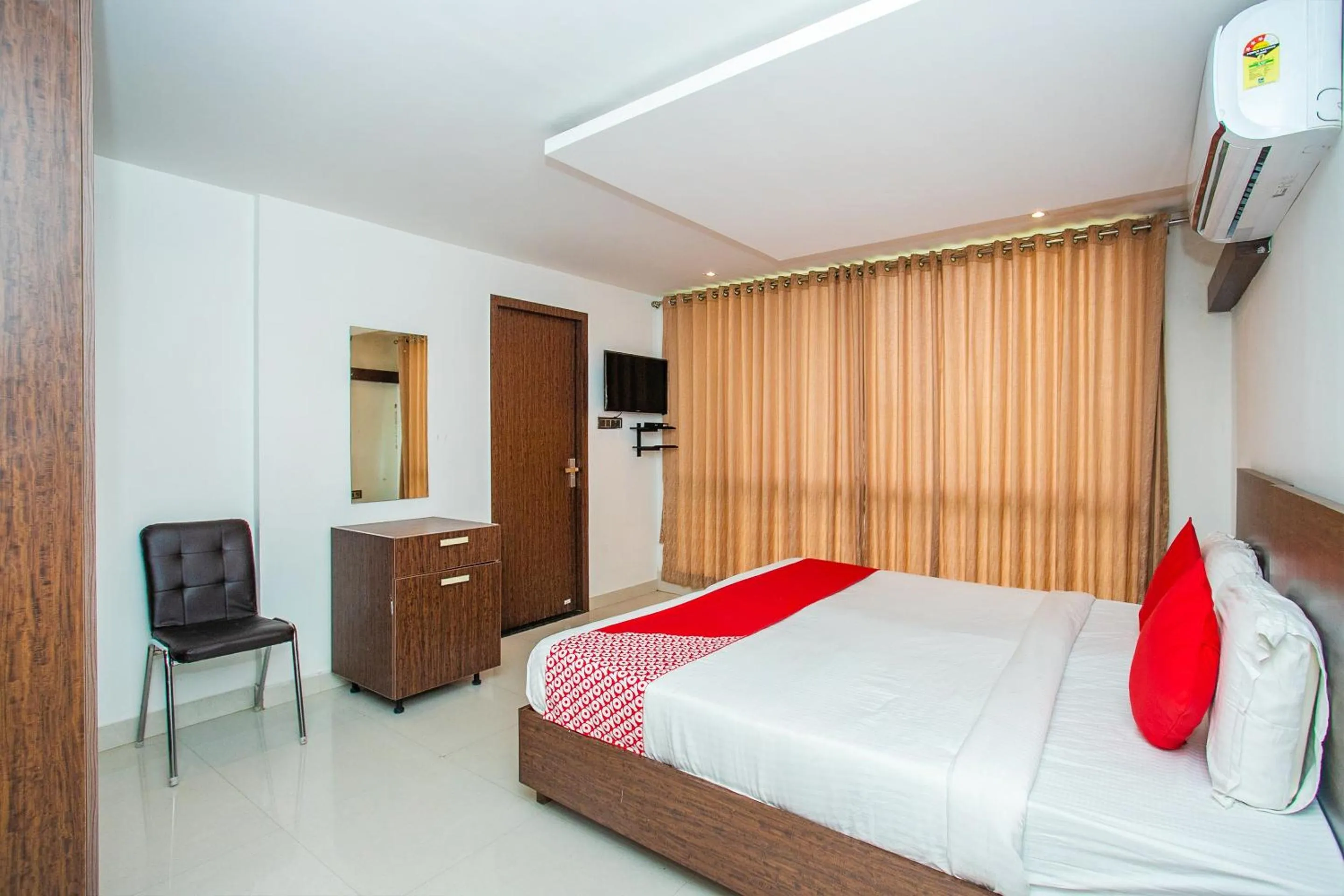 Bedroom, Bed in Hotel O Corner Golf View Near Embassy Golf Link Business Park