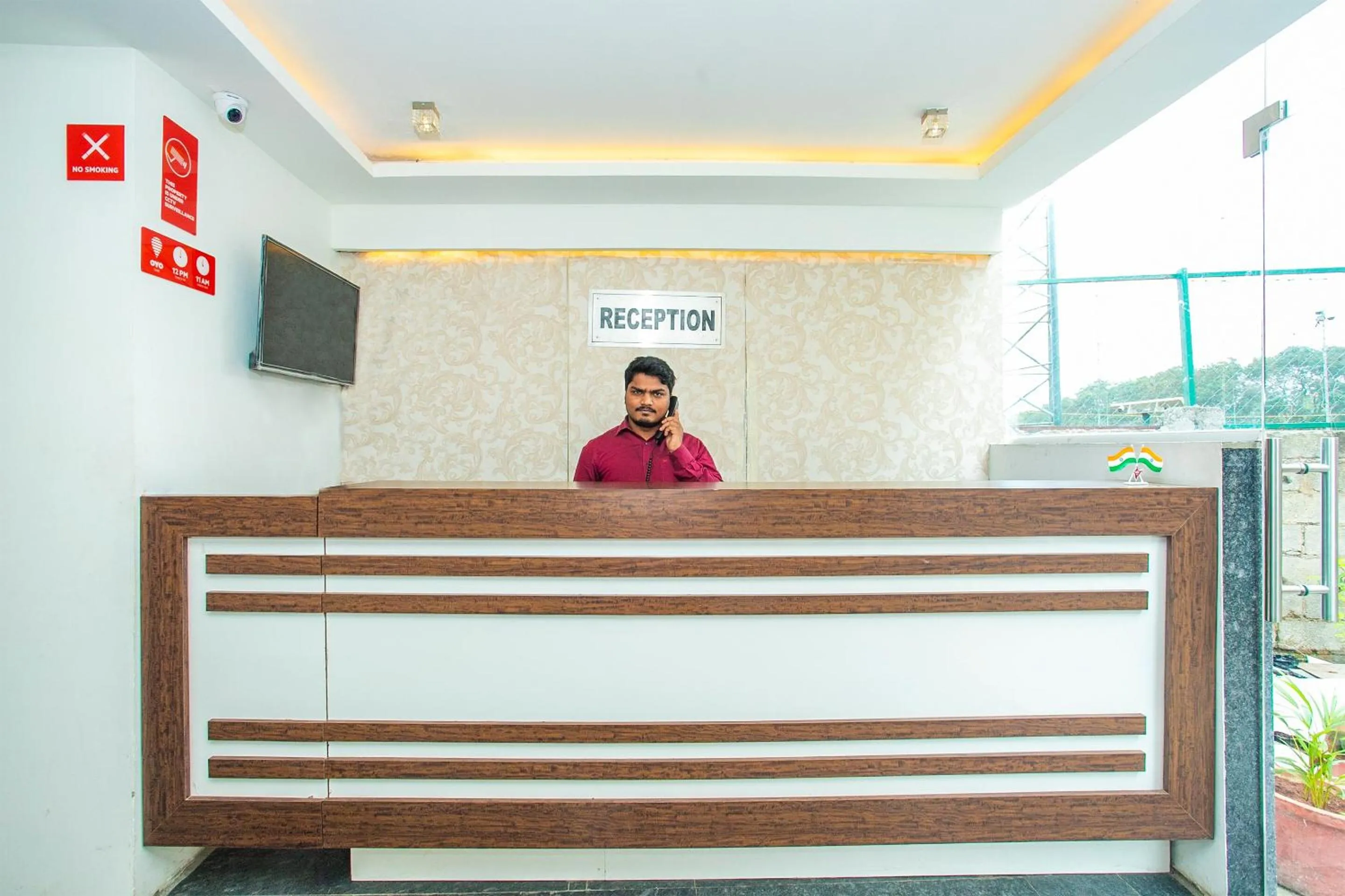 Lobby or reception in Hotel O Corner Golf View Near Embassy Golf Link Business Park