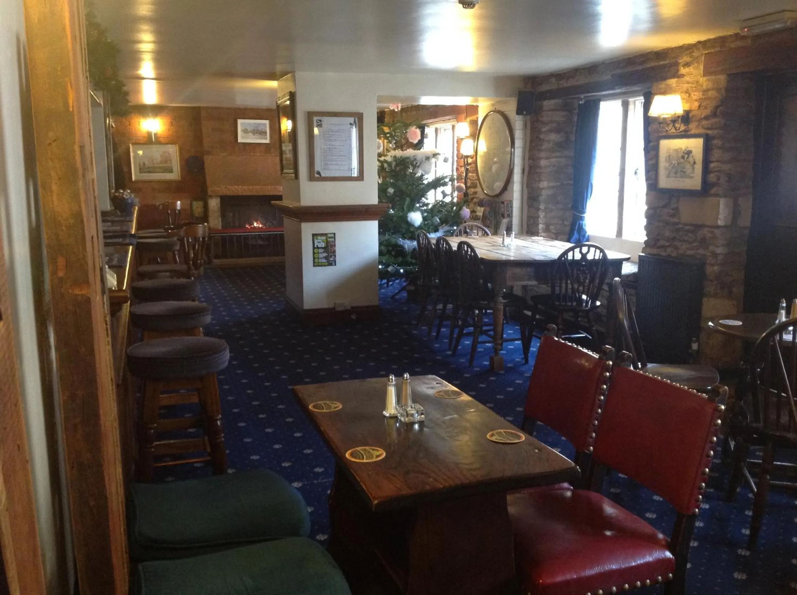 Lunch in The Jolly Huntsman