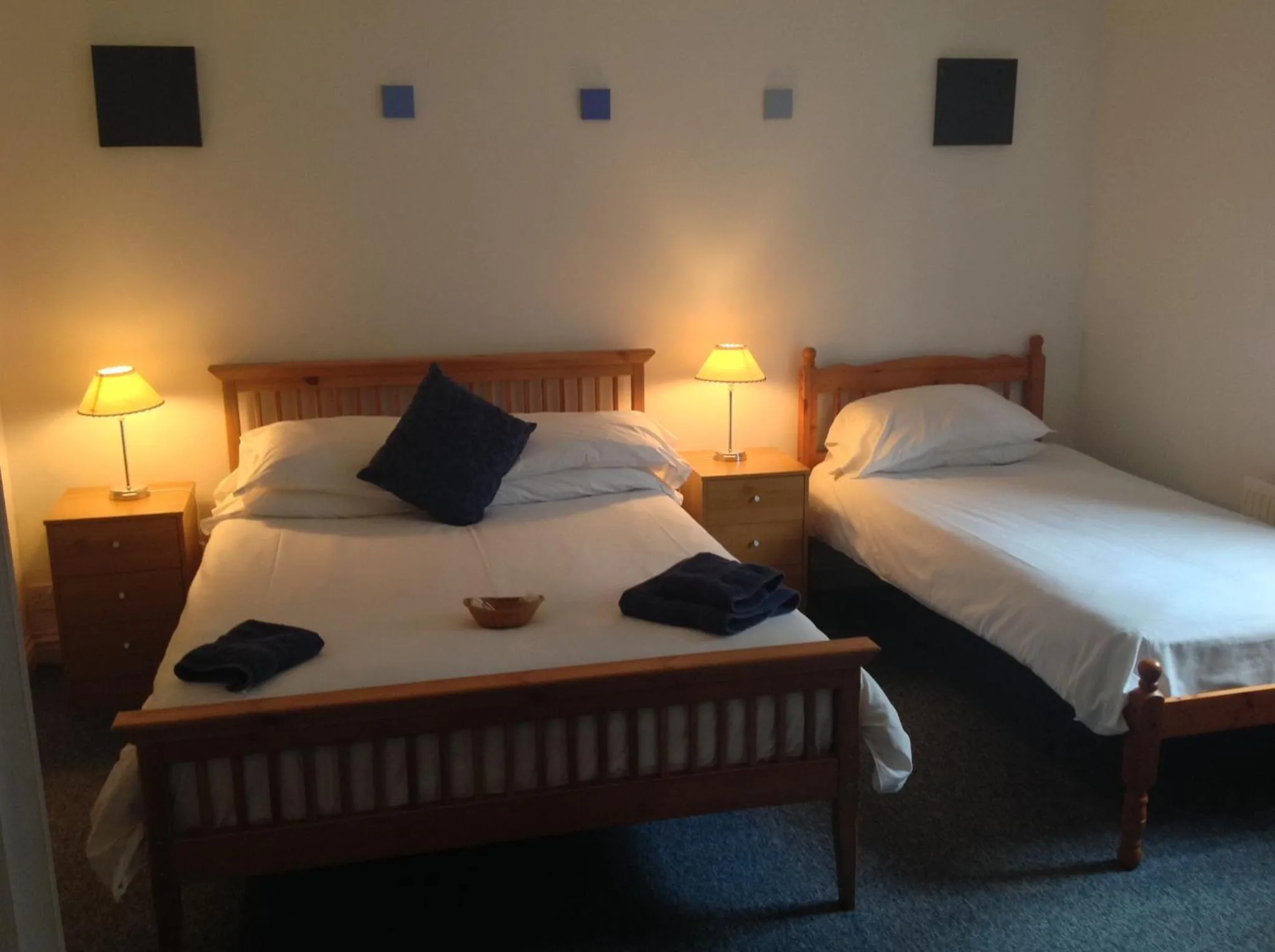 Bedroom, Bed in The Jolly Huntsman