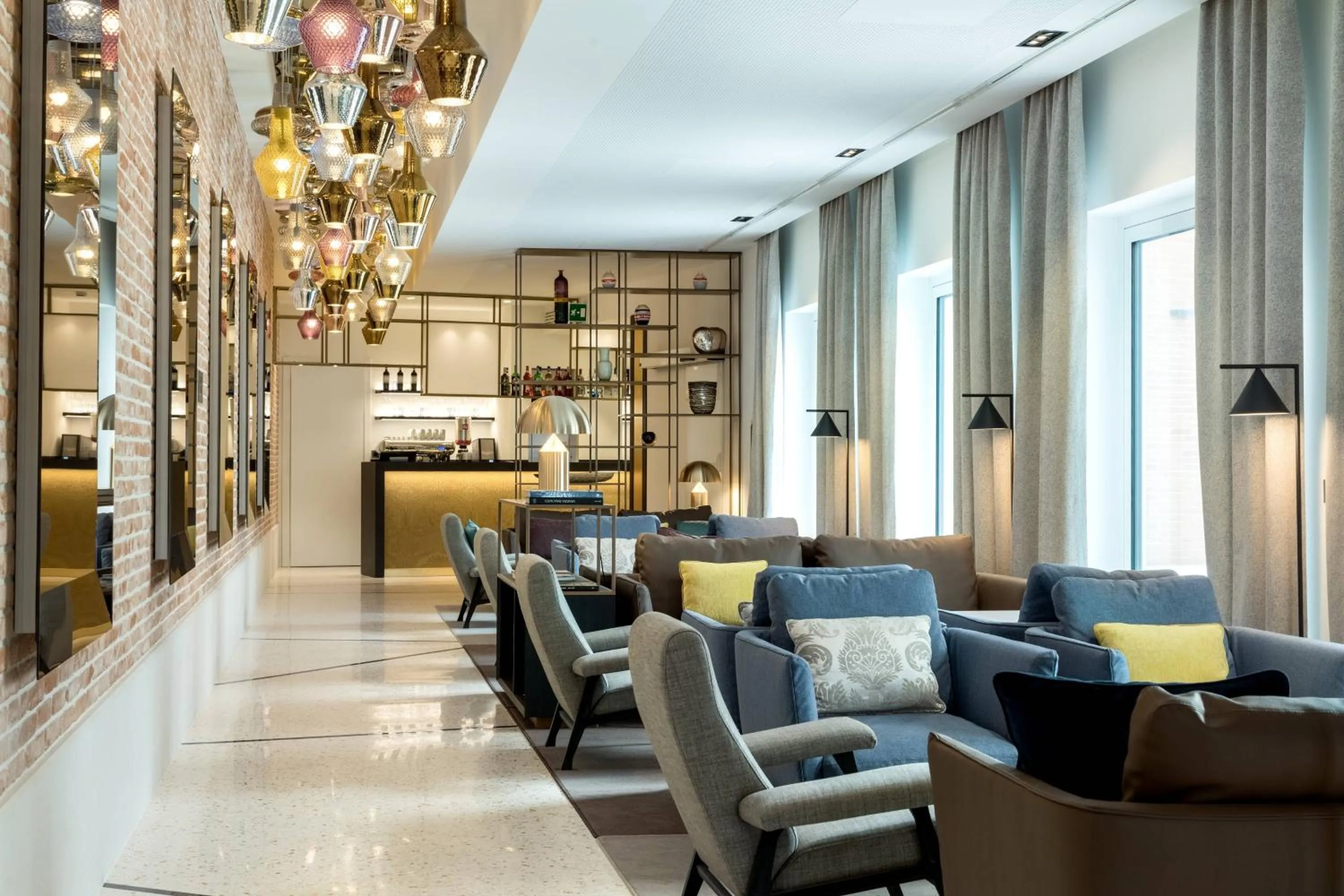 Lounge or bar in AC Hotel Venezia by Marriott