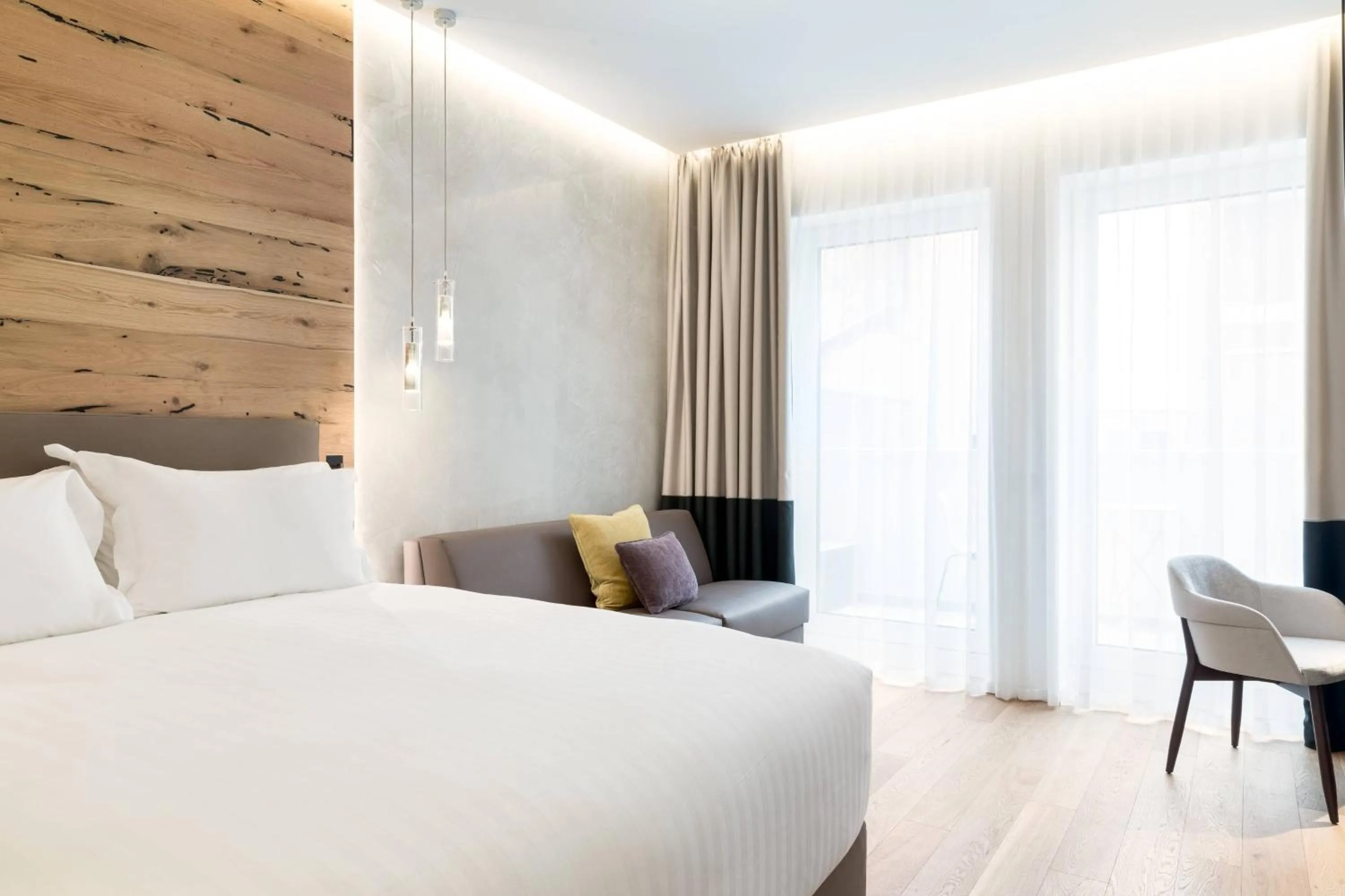 Photo of the whole room, Bed in AC Hotel Venezia by Marriott