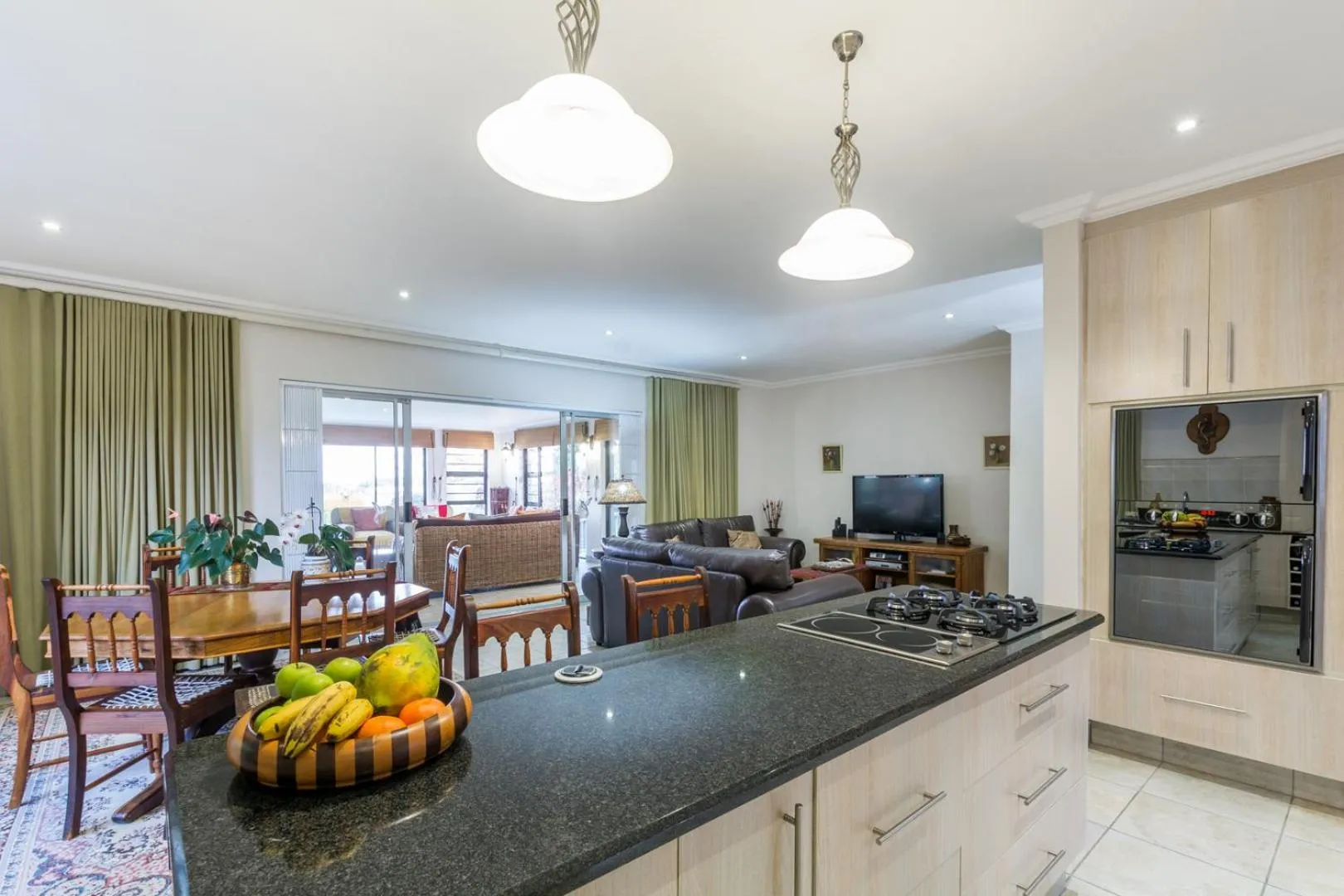 Communal kitchen in Oceanview B&B