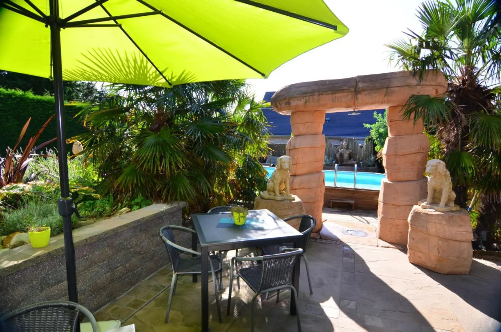 Property building in B&B wellness Sea Nat voor Naturisten