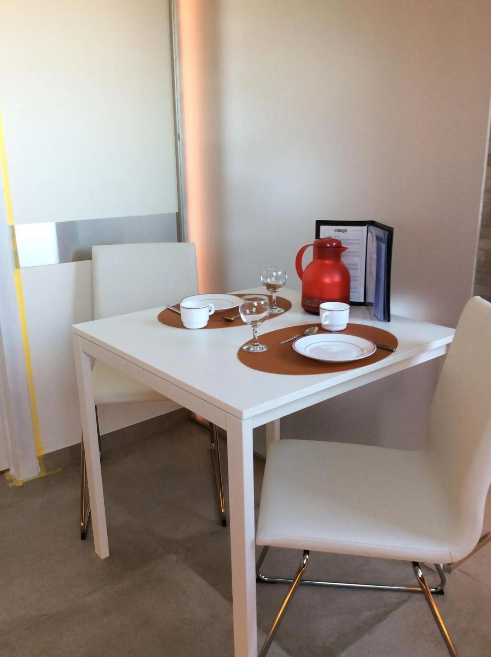 Dining area in B&B wellness Sea Nat voor Naturisten